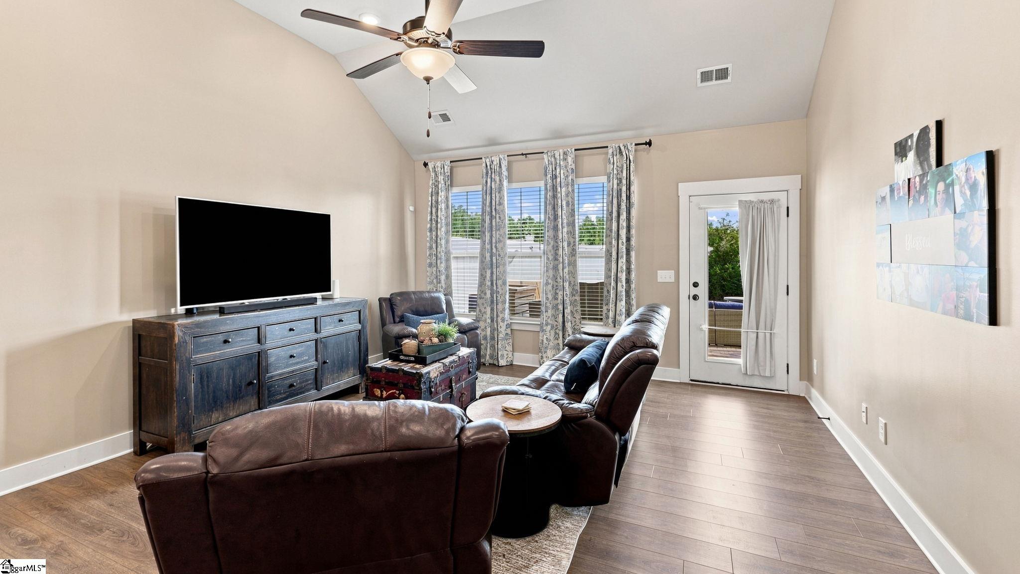 1124 Cobbler Lane Property Photo 24