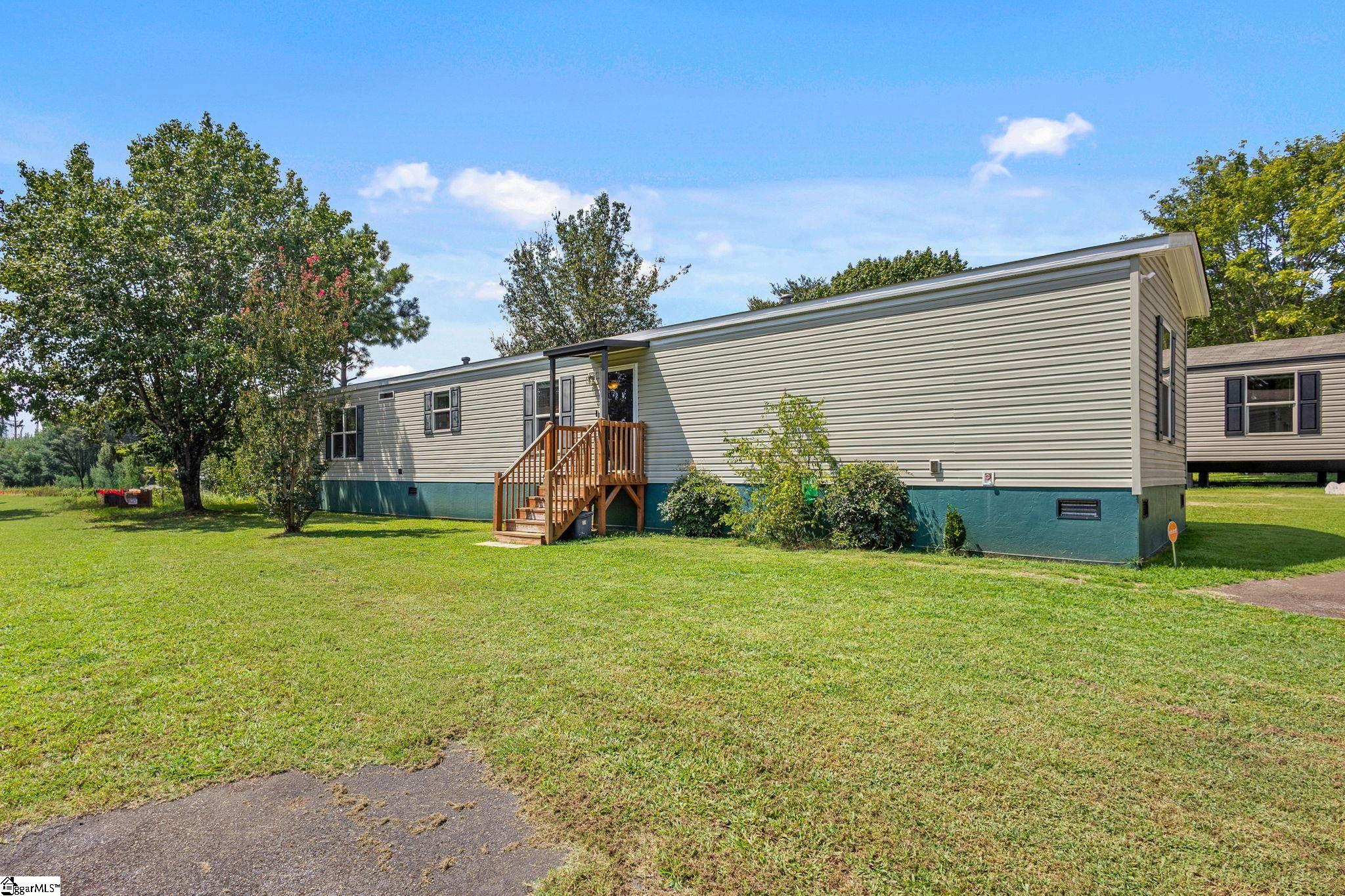 220 Wedge Way Property Photo 2
