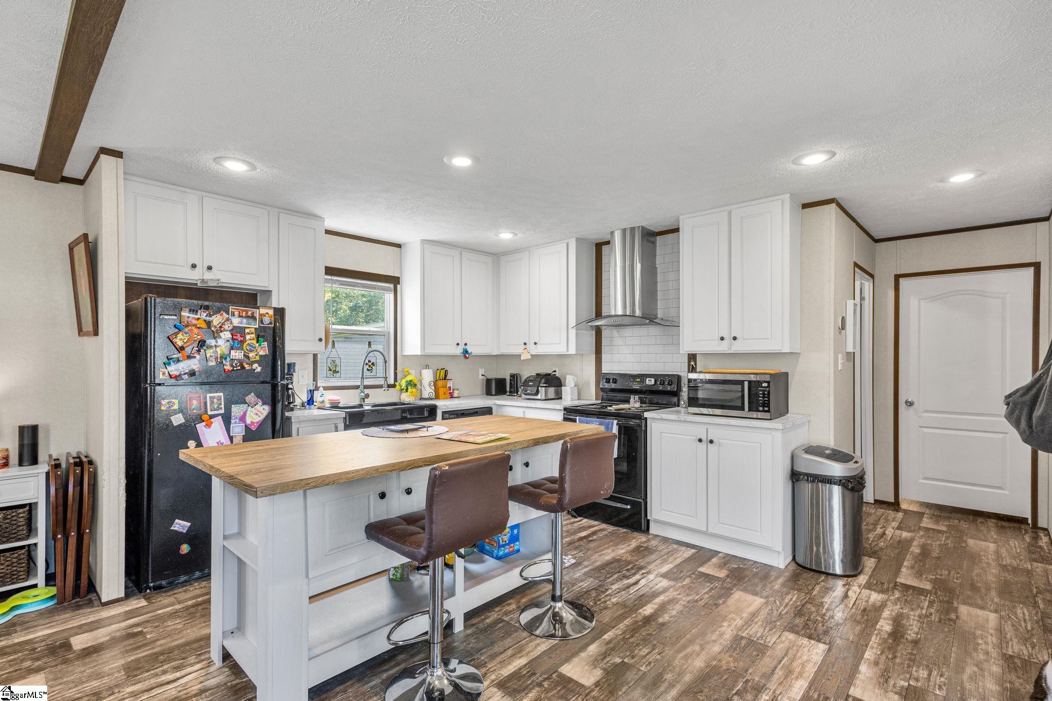 220 Wedge Way Property Photo 7