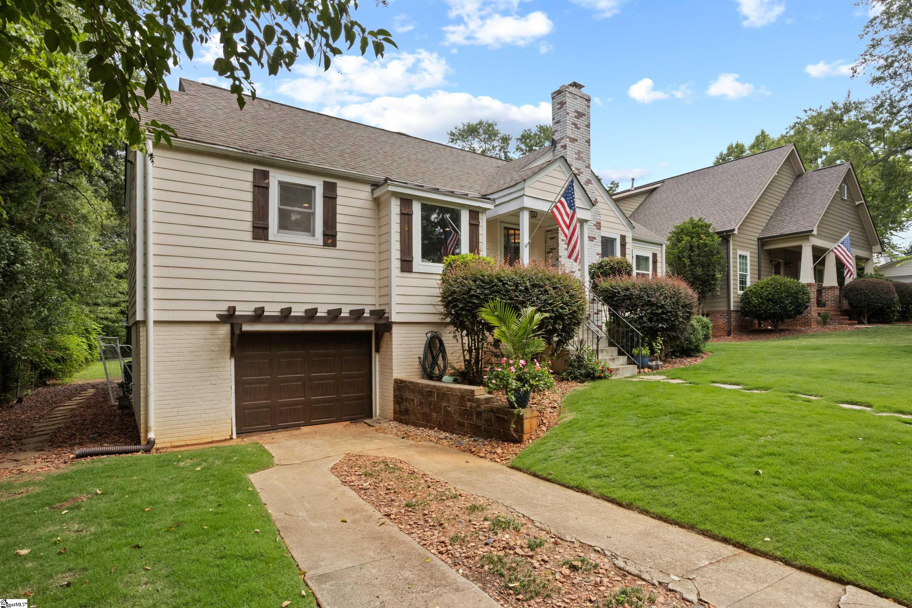4 Waverly Court Property Photo 3