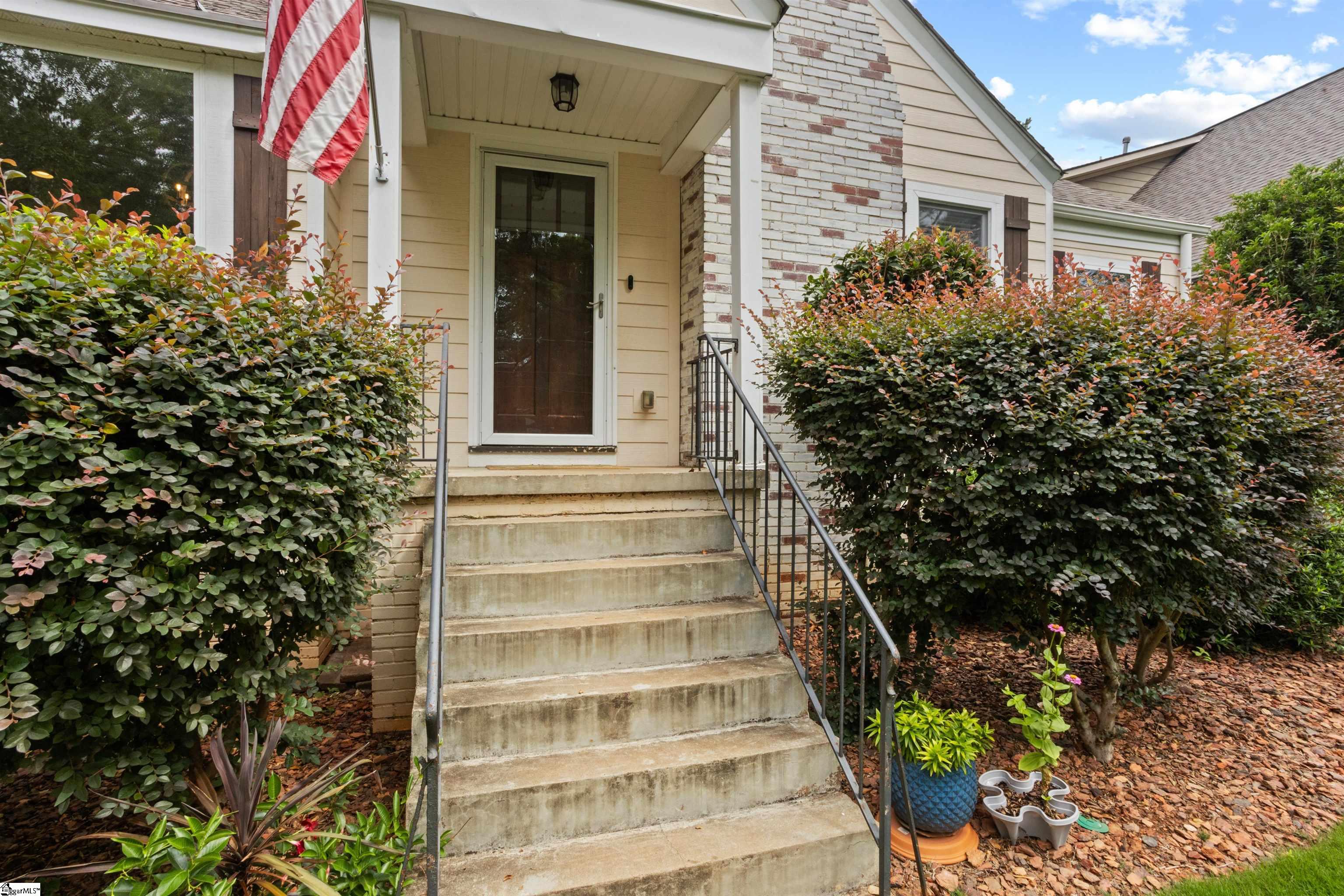 4 Waverly Court Property Photo 4