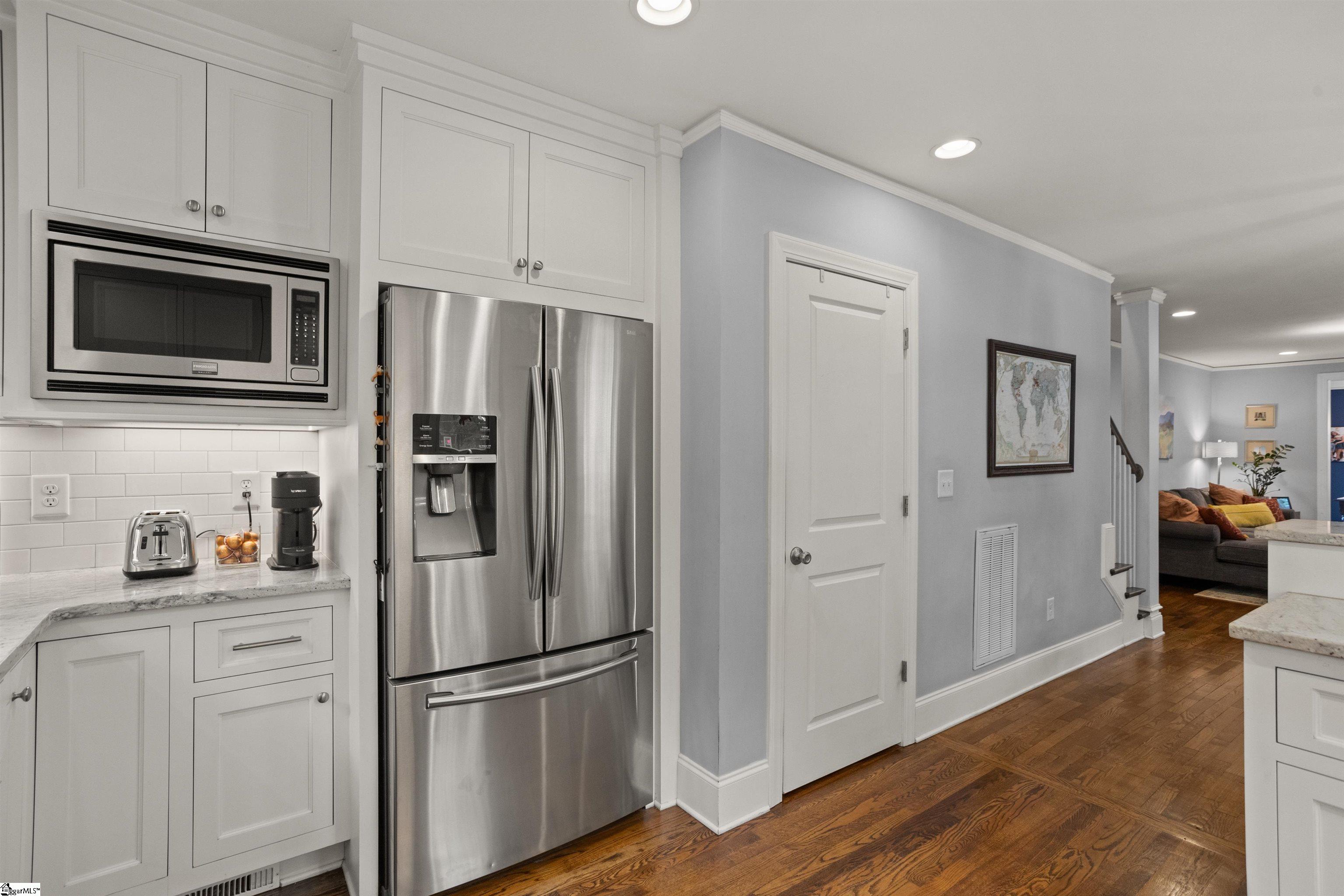 4 Waverly Court Property Photo 9