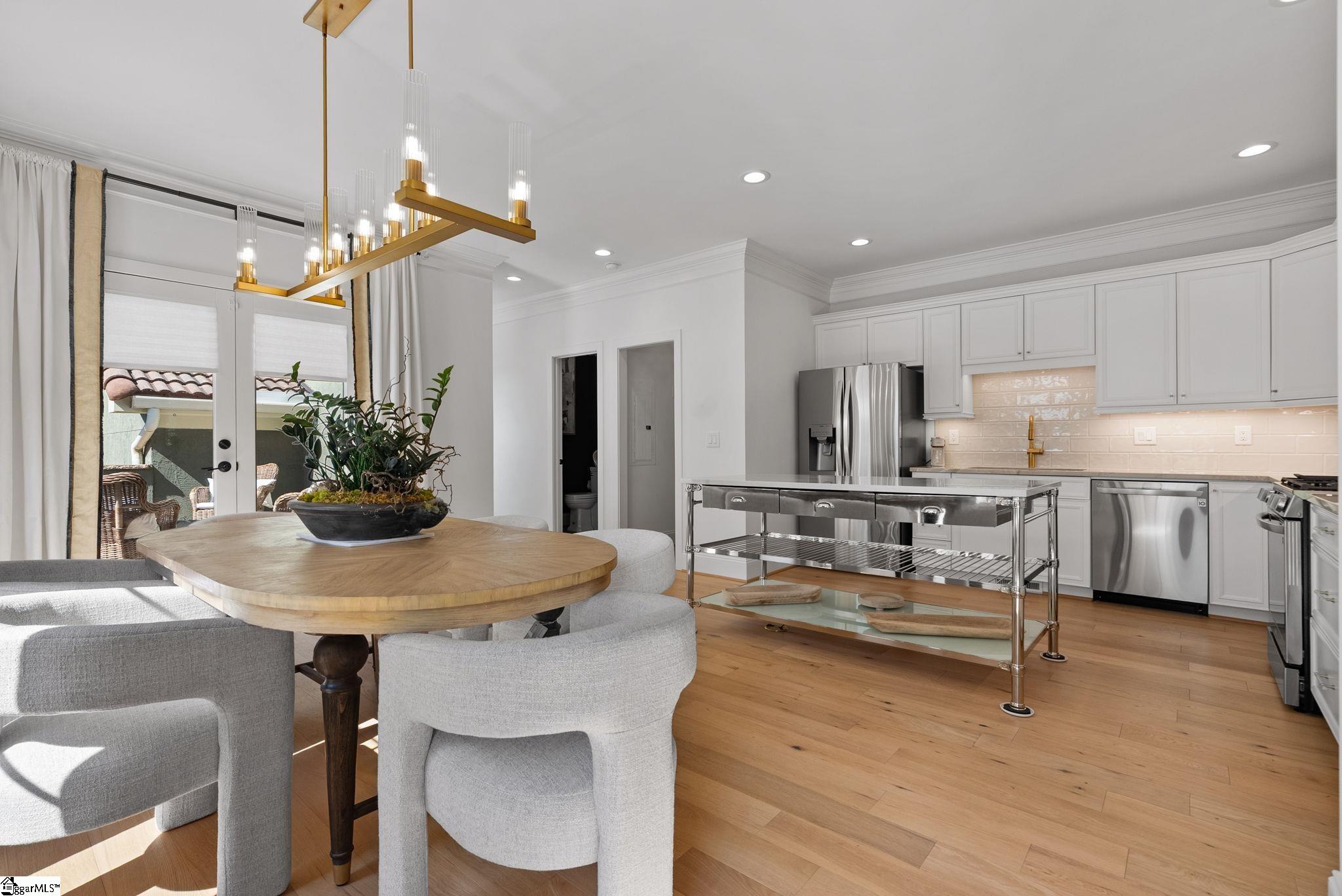 5 Savona Drive Property Photo 12