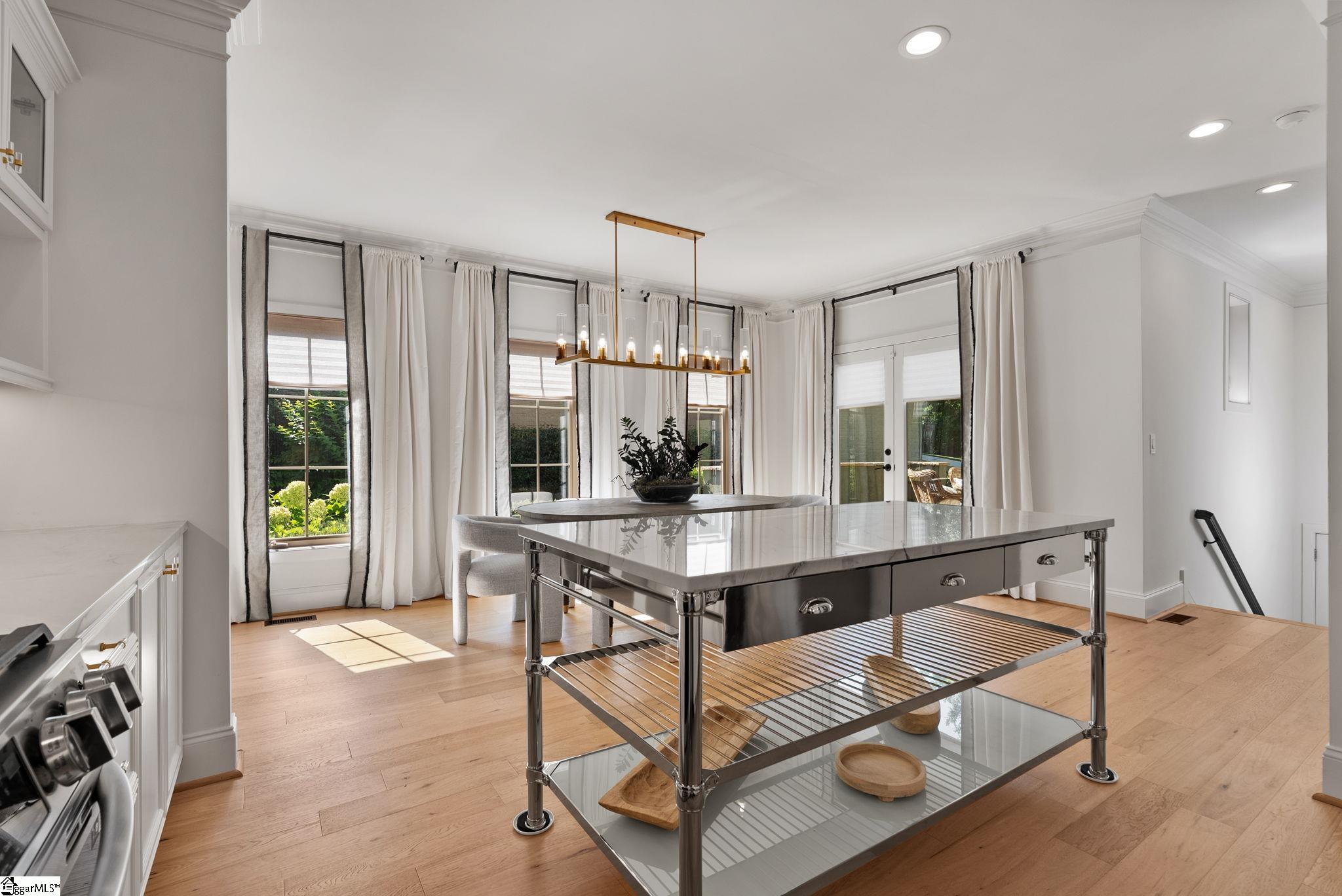 5 Savona Drive Property Photo 14