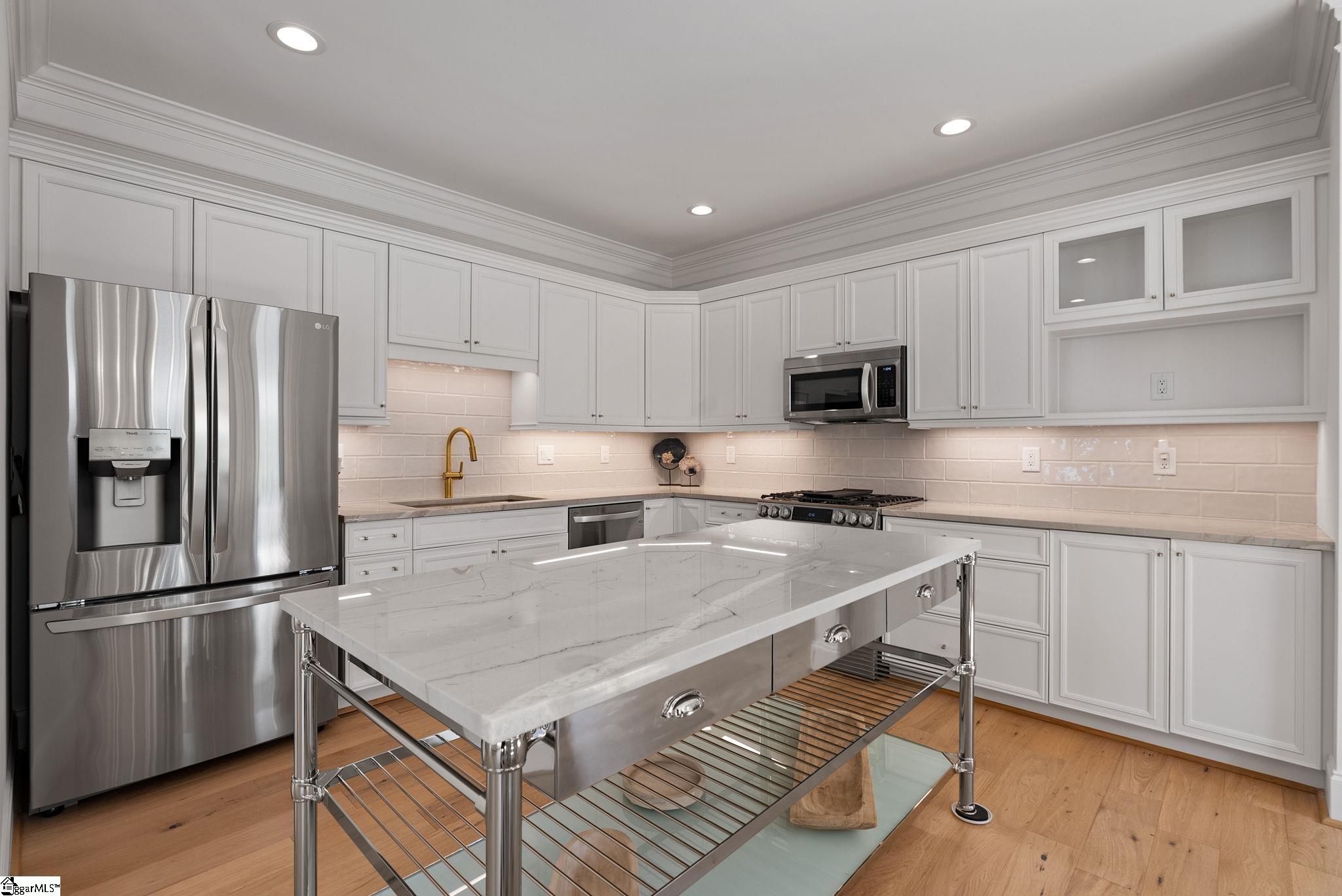 5 Savona Drive Property Photo 16
