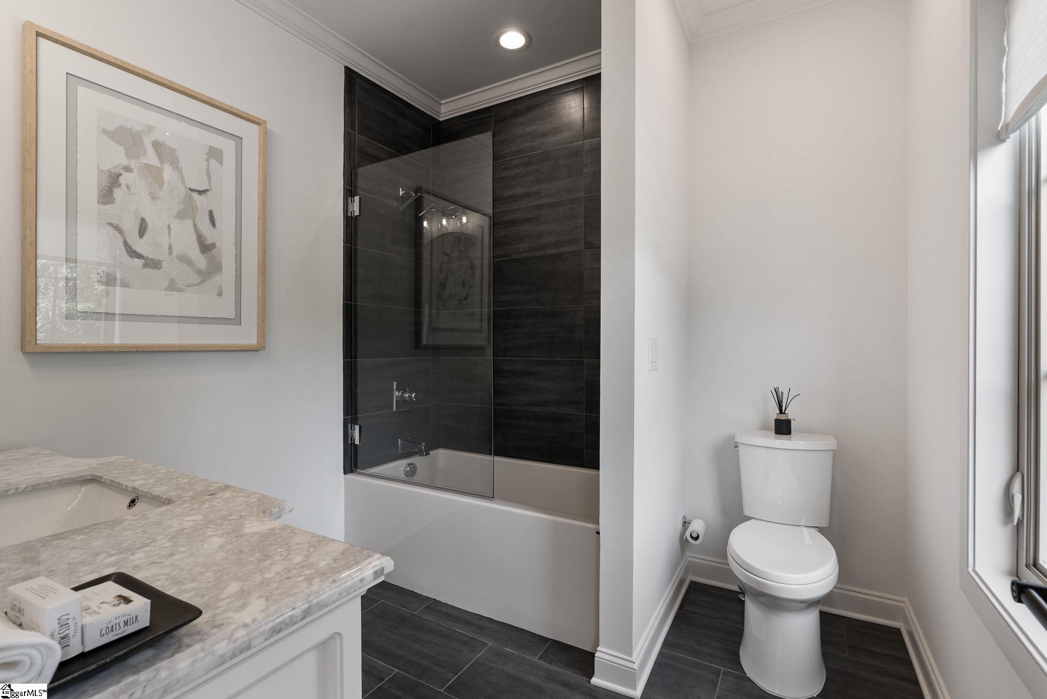 5 Savona Drive Property Photo 28