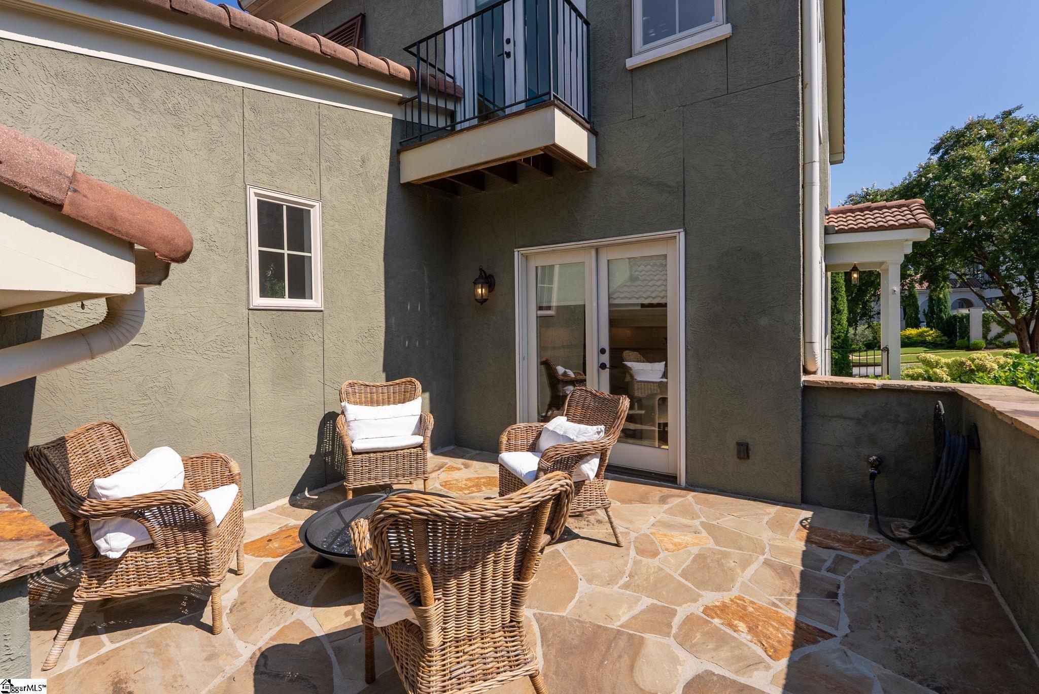 5 Savona Drive Property Photo 32