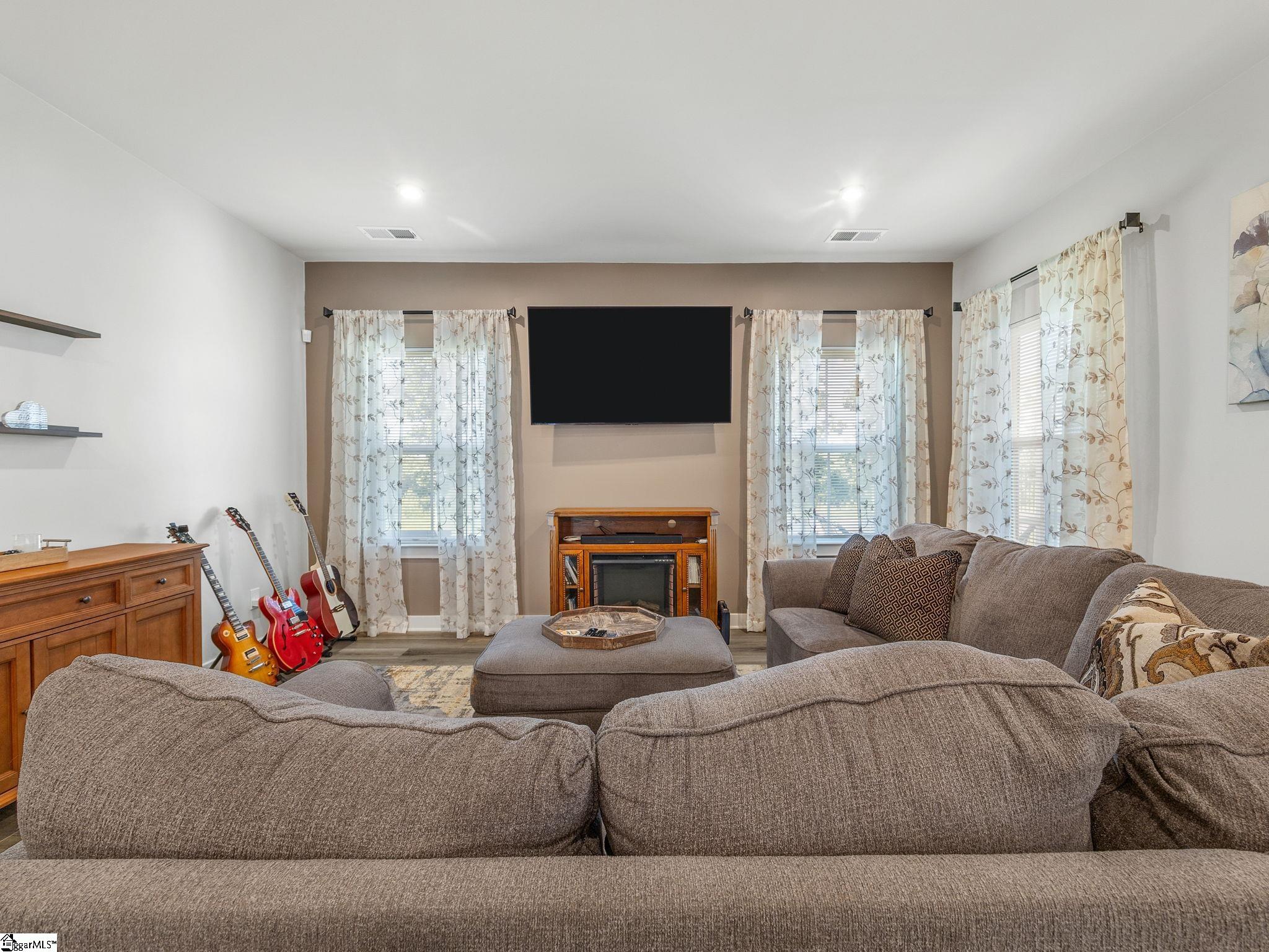 2016 Sousa Court Property Photo 8