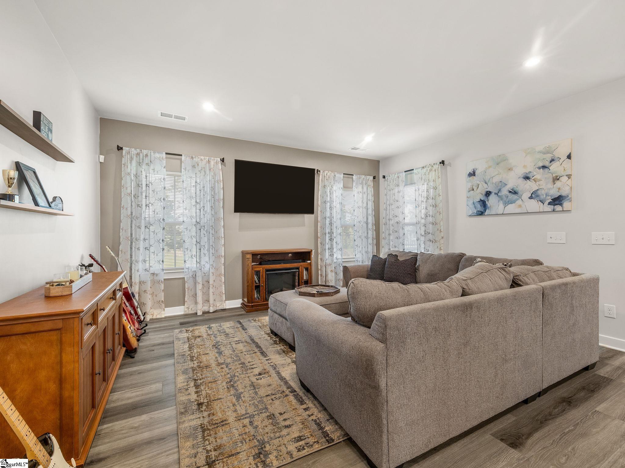 2016 Sousa Court Property Photo 9