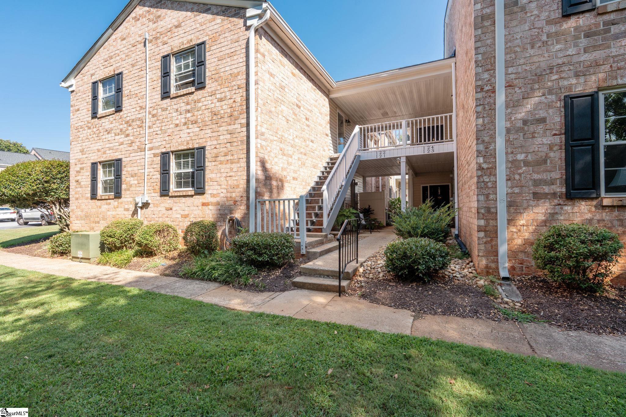 925 Cleveland Street Property Photo 1