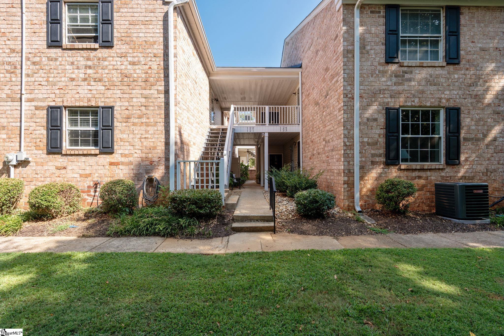 925 Cleveland Street Property Photo 3