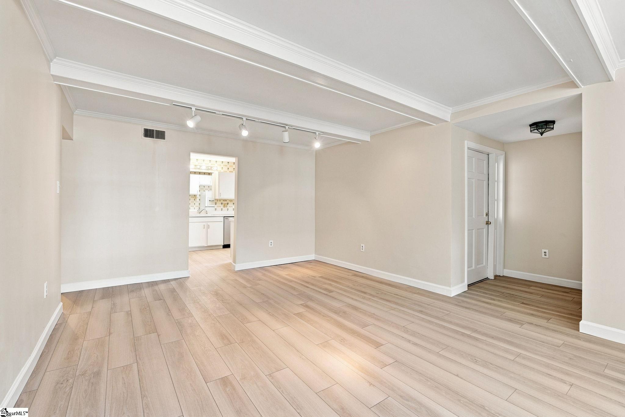 925 Cleveland Street Property Photo 14