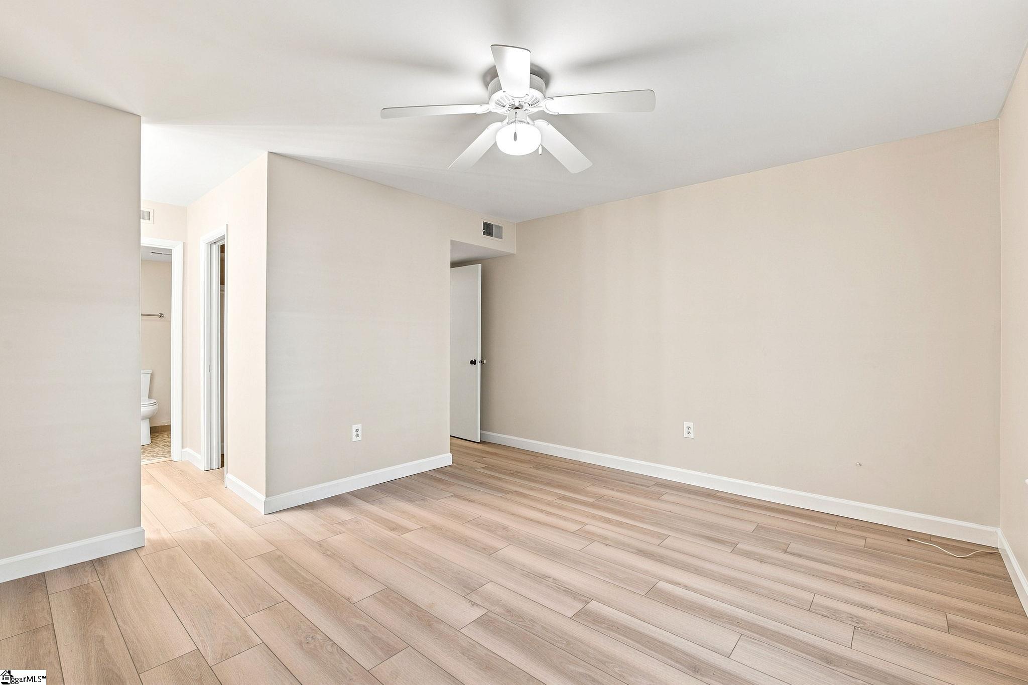 925 Cleveland Street Property Photo 25