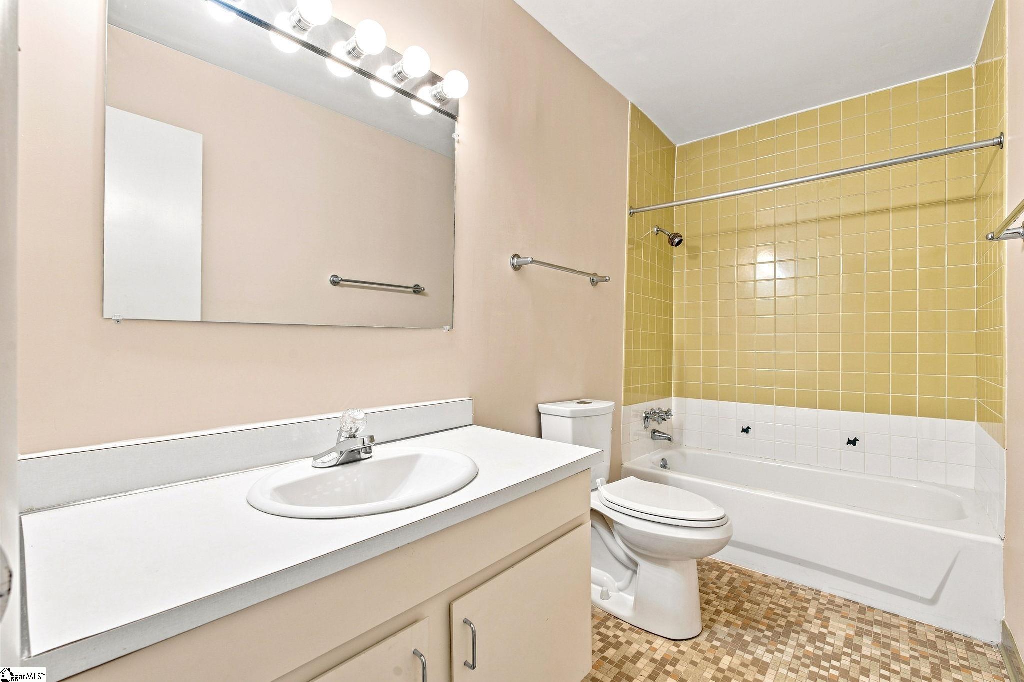925 Cleveland Street Property Photo 30