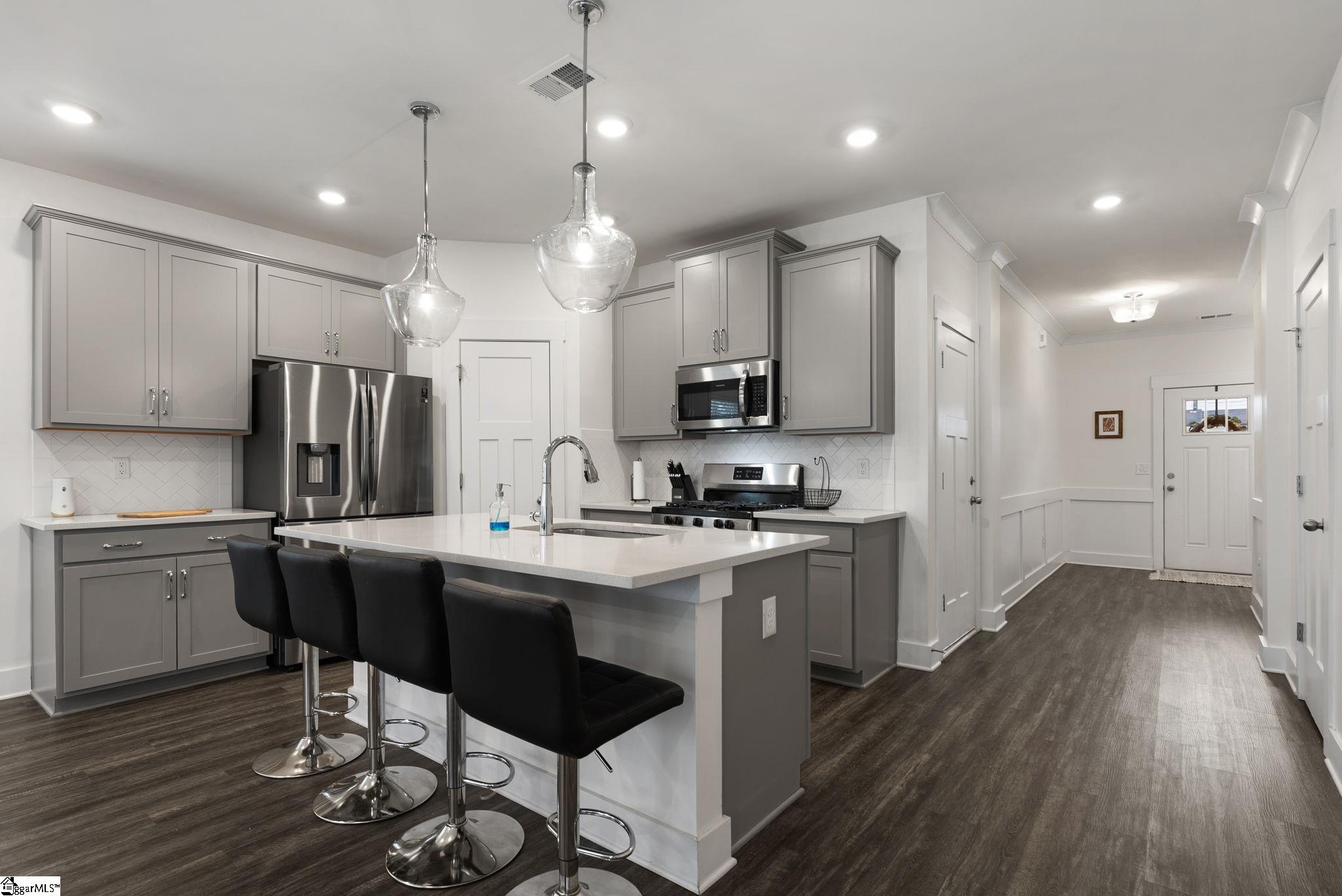 100 Grey Oak Trail Property Photo 5