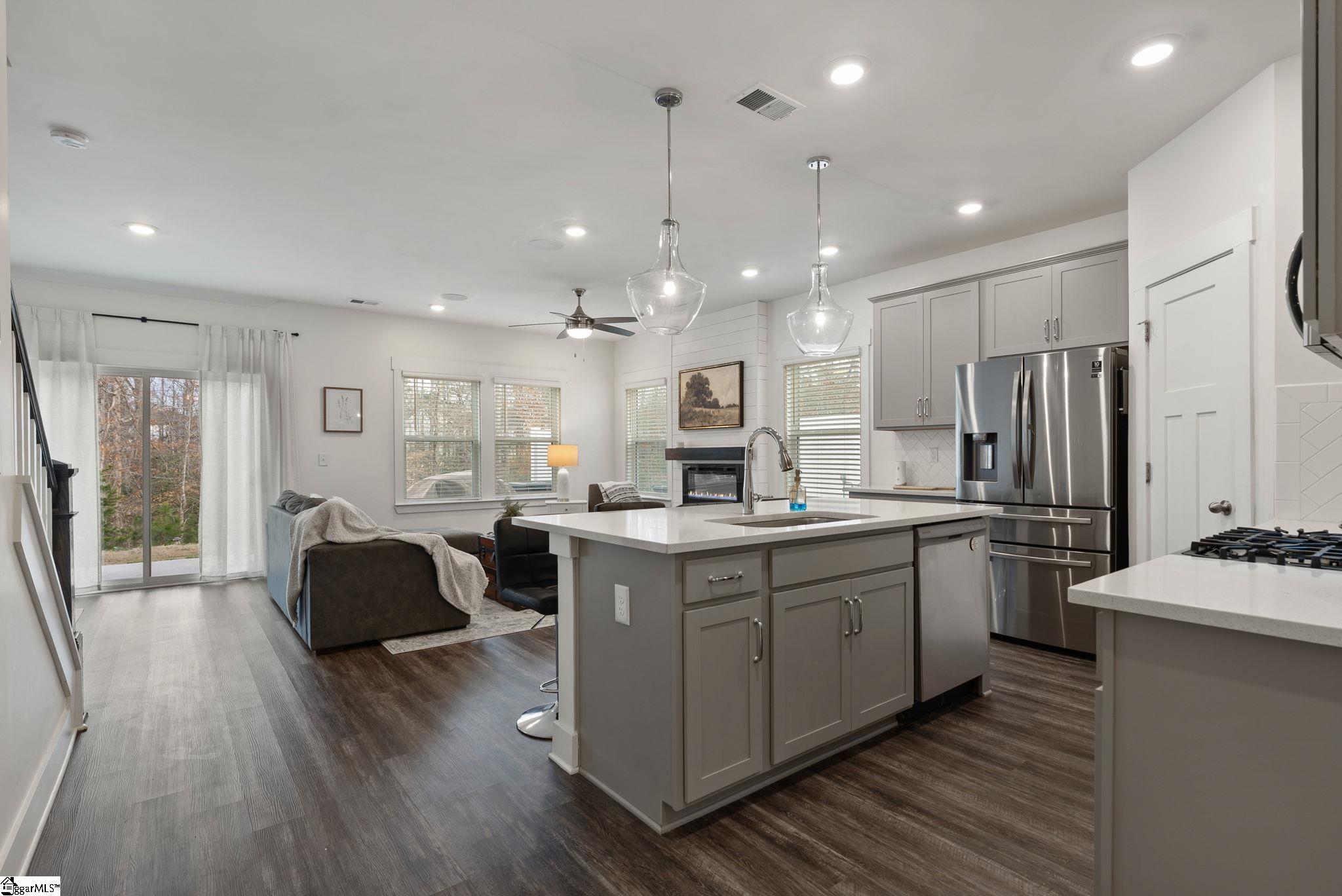 100 Grey Oak Trail Property Photo 6