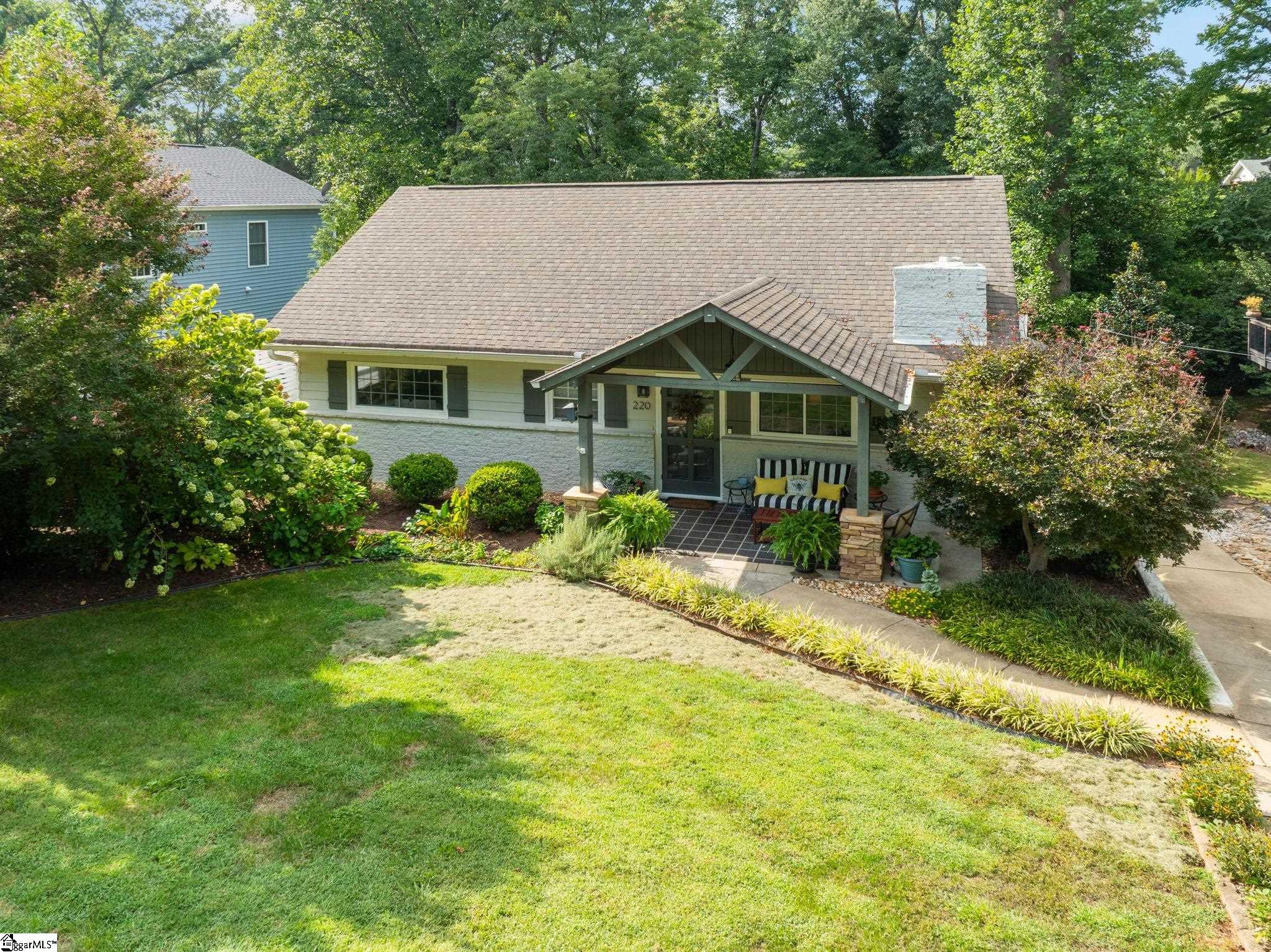220 Cammer Avenue Property Photo 3