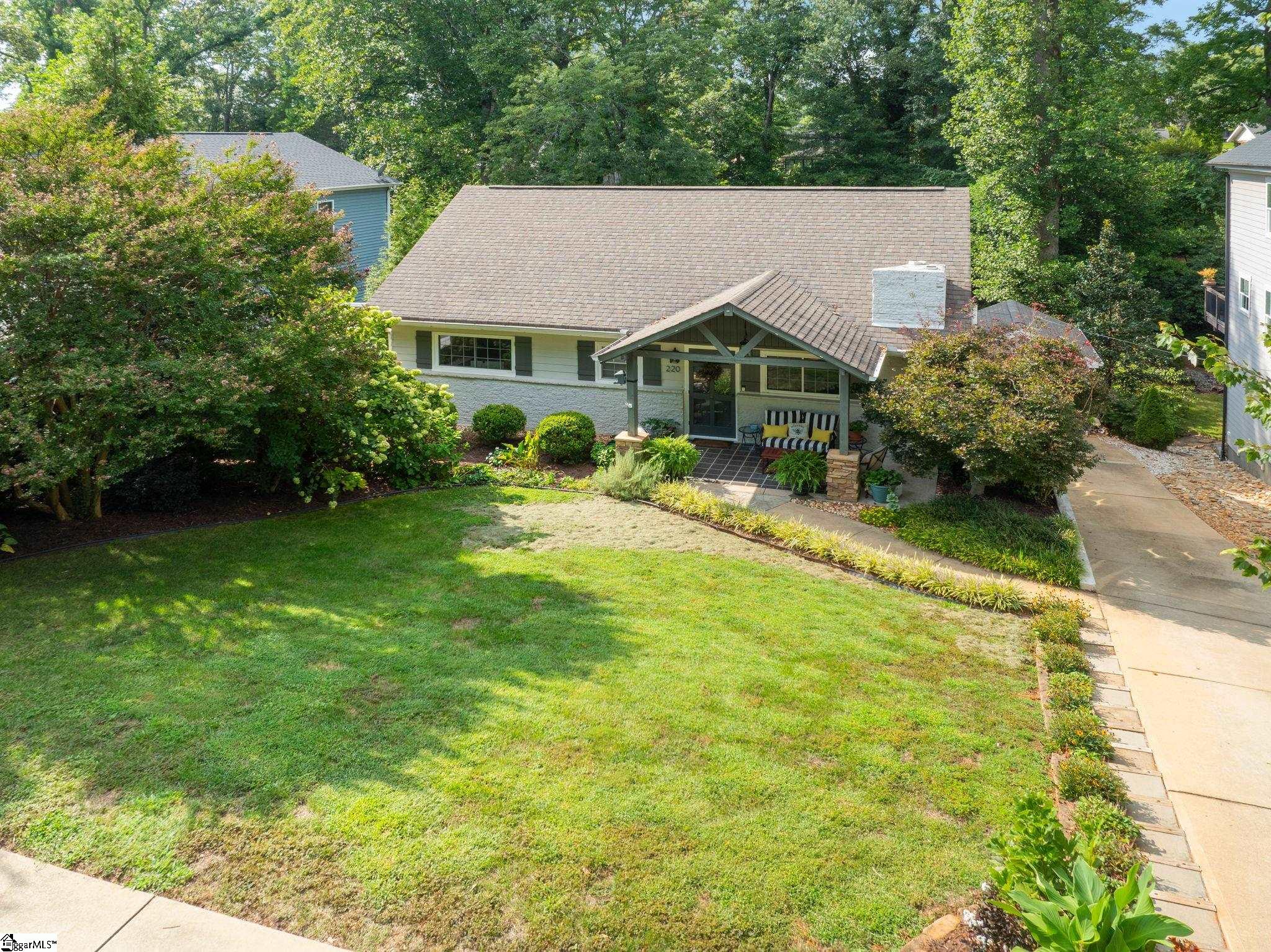 220 Cammer Avenue Property Photo 4