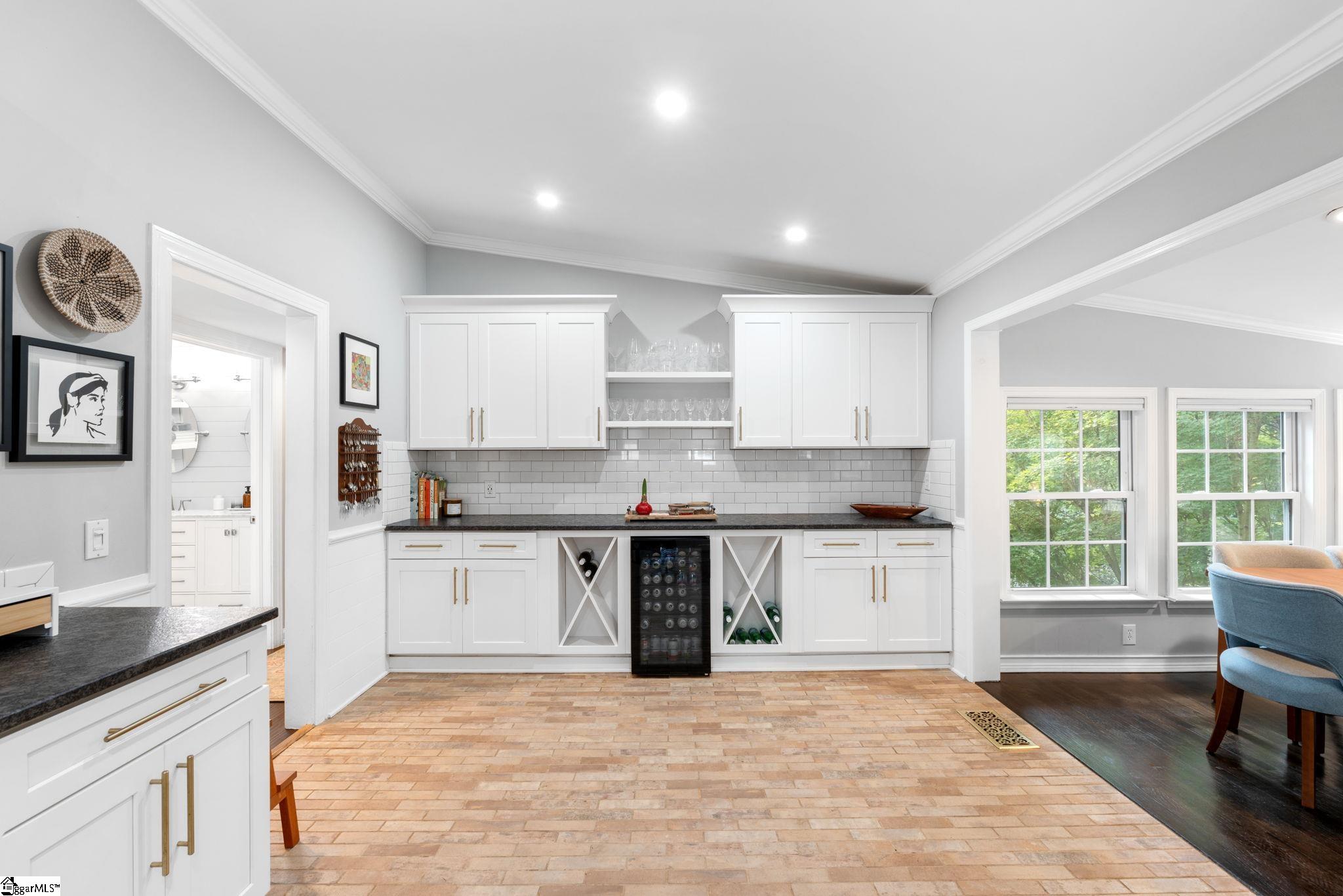 220 Cammer Avenue Property Photo 16