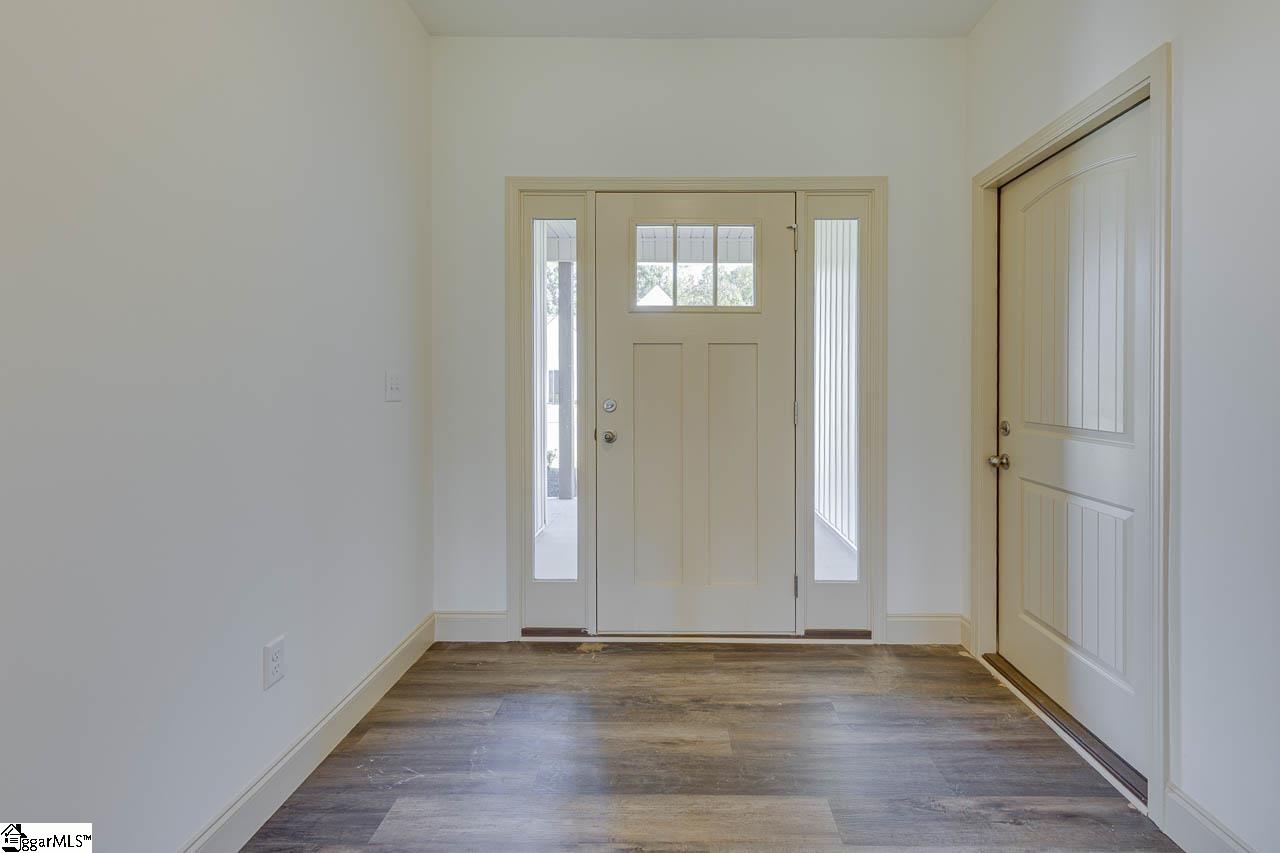 106 Old Glory Court Property Photo 7
