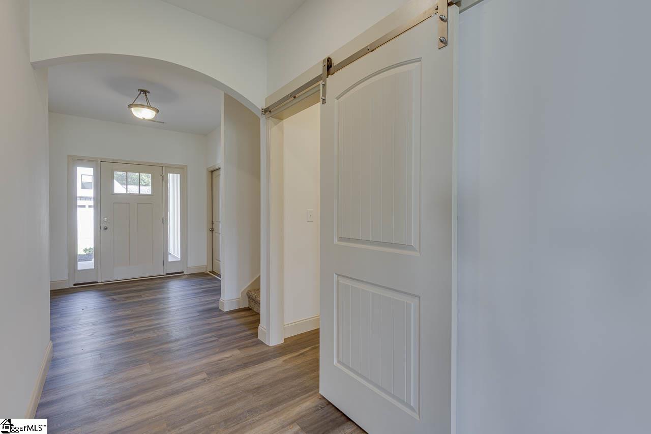 106 Old Glory Court Property Photo 8