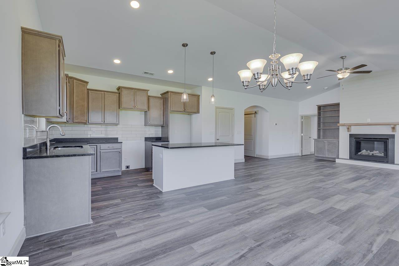 106 Old Glory Court Property Photo 15