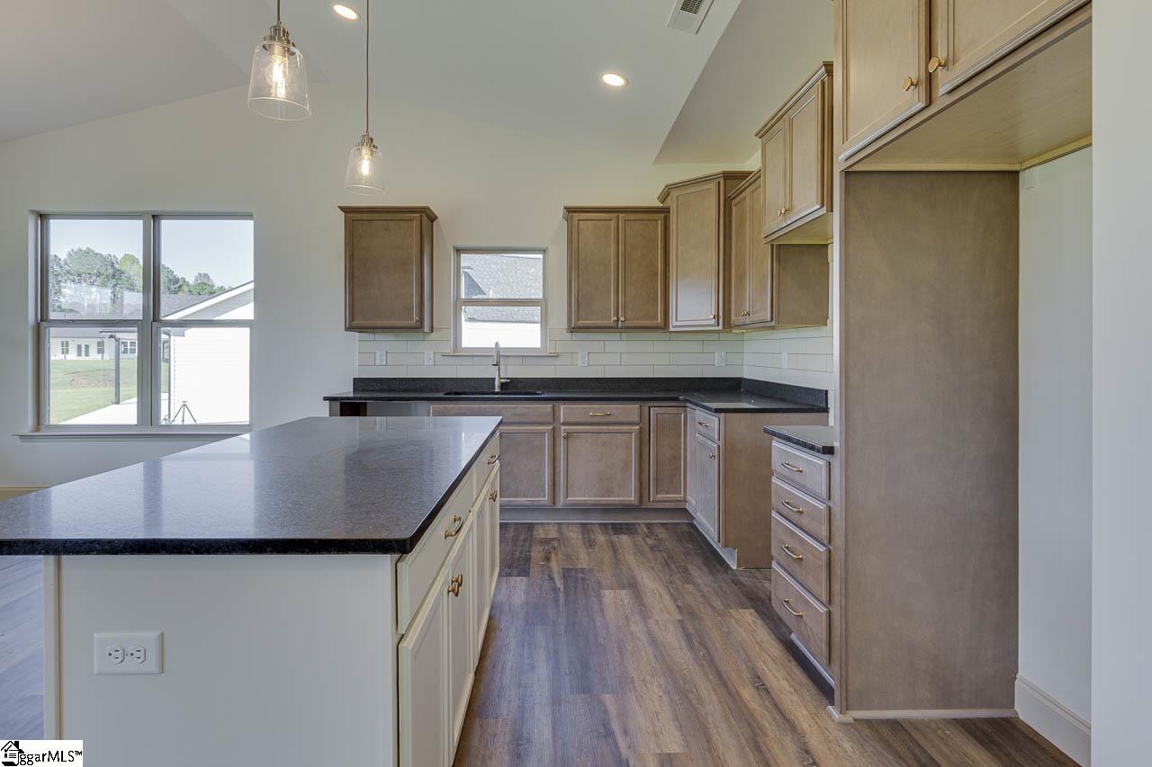 106 Old Glory Court Property Photo 18