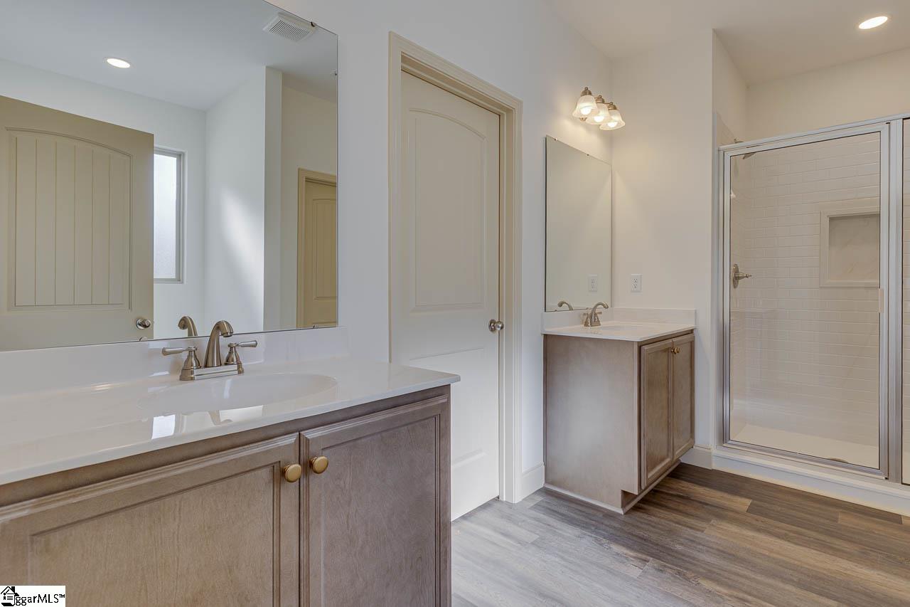 106 Old Glory Court Property Photo 23