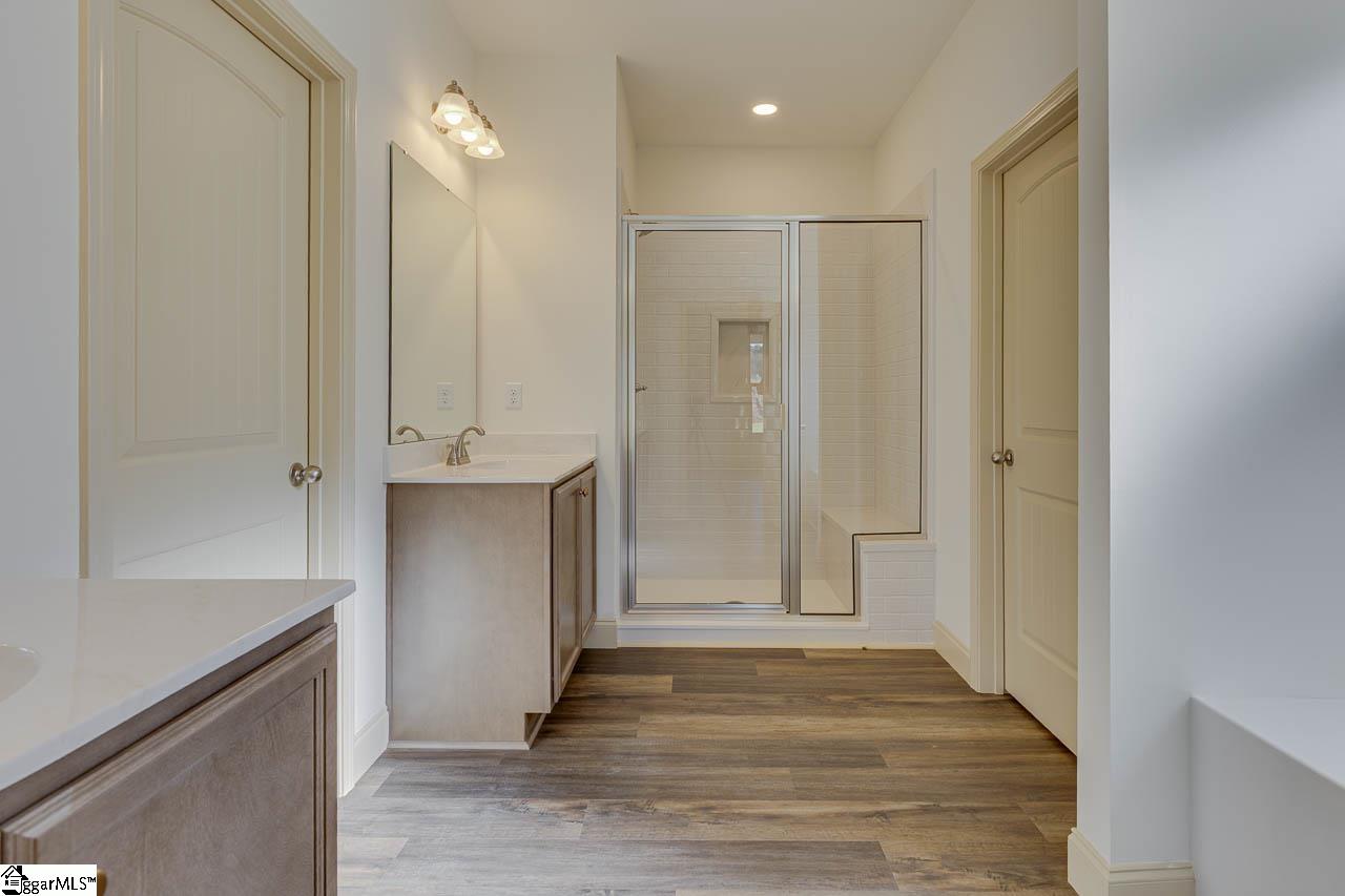 106 Old Glory Court Property Photo 24