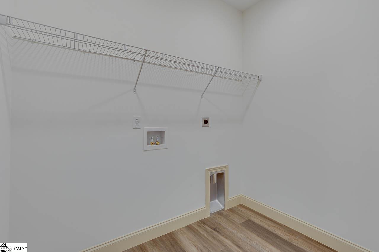 106 Old Glory Court Property Photo 31