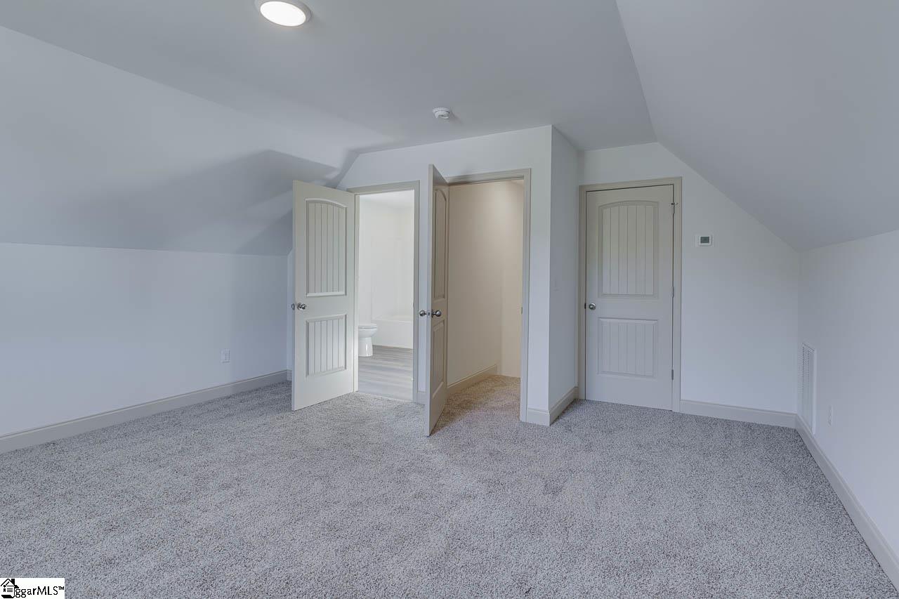 106 Old Glory Court Property Photo 33