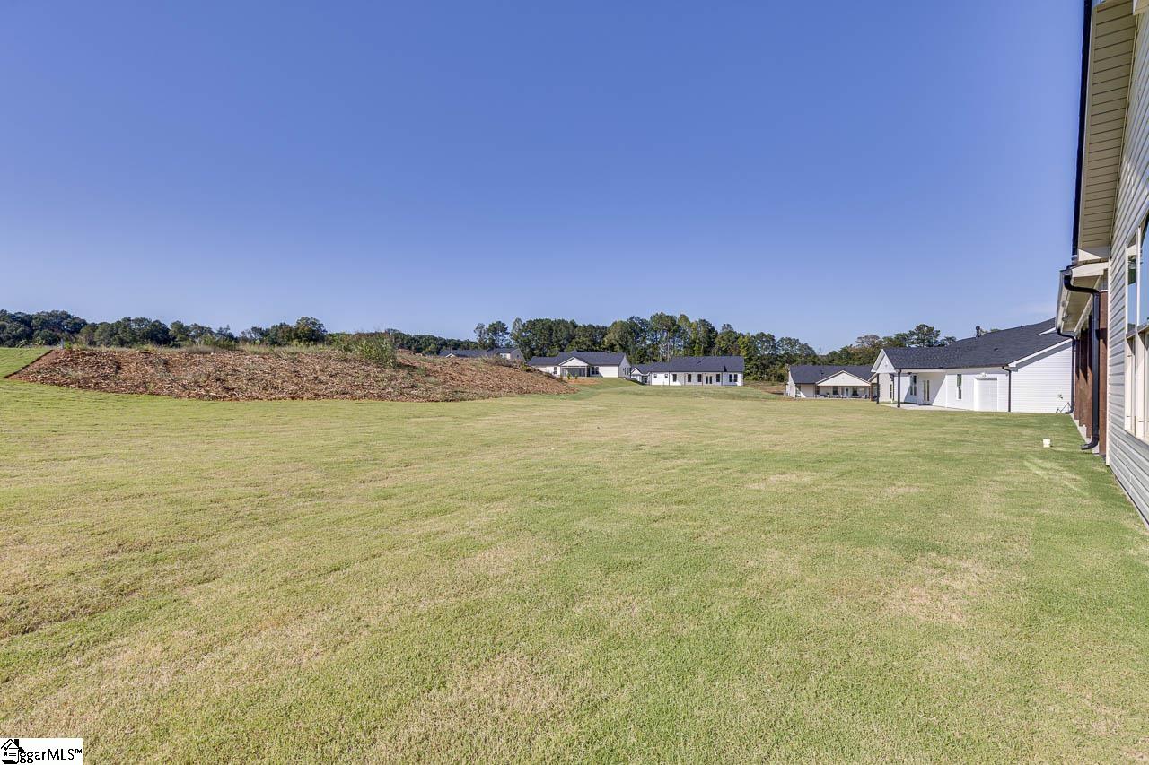 106 Old Glory Court Property Photo 35