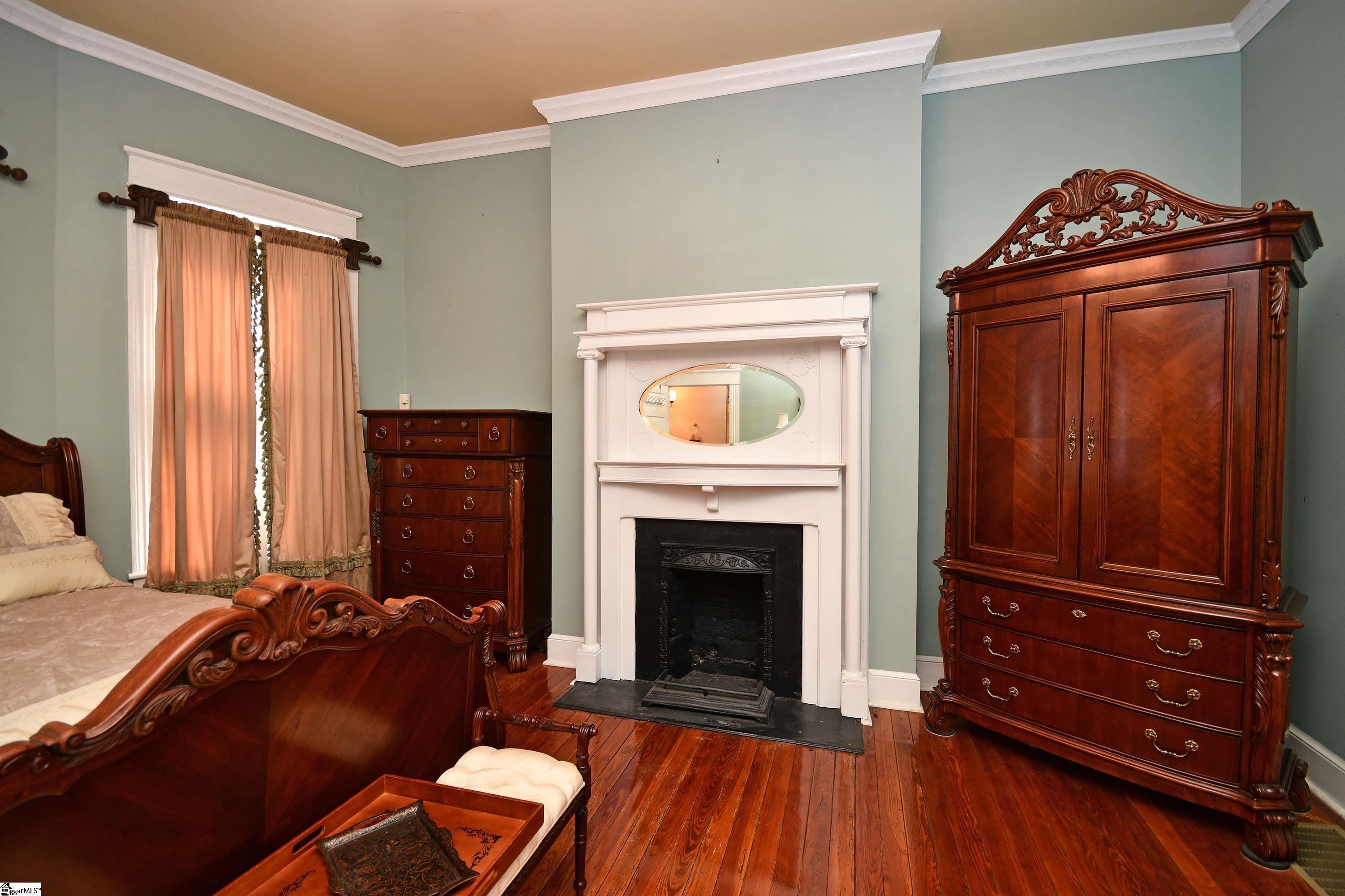 902 W Market Street Property Photo 21