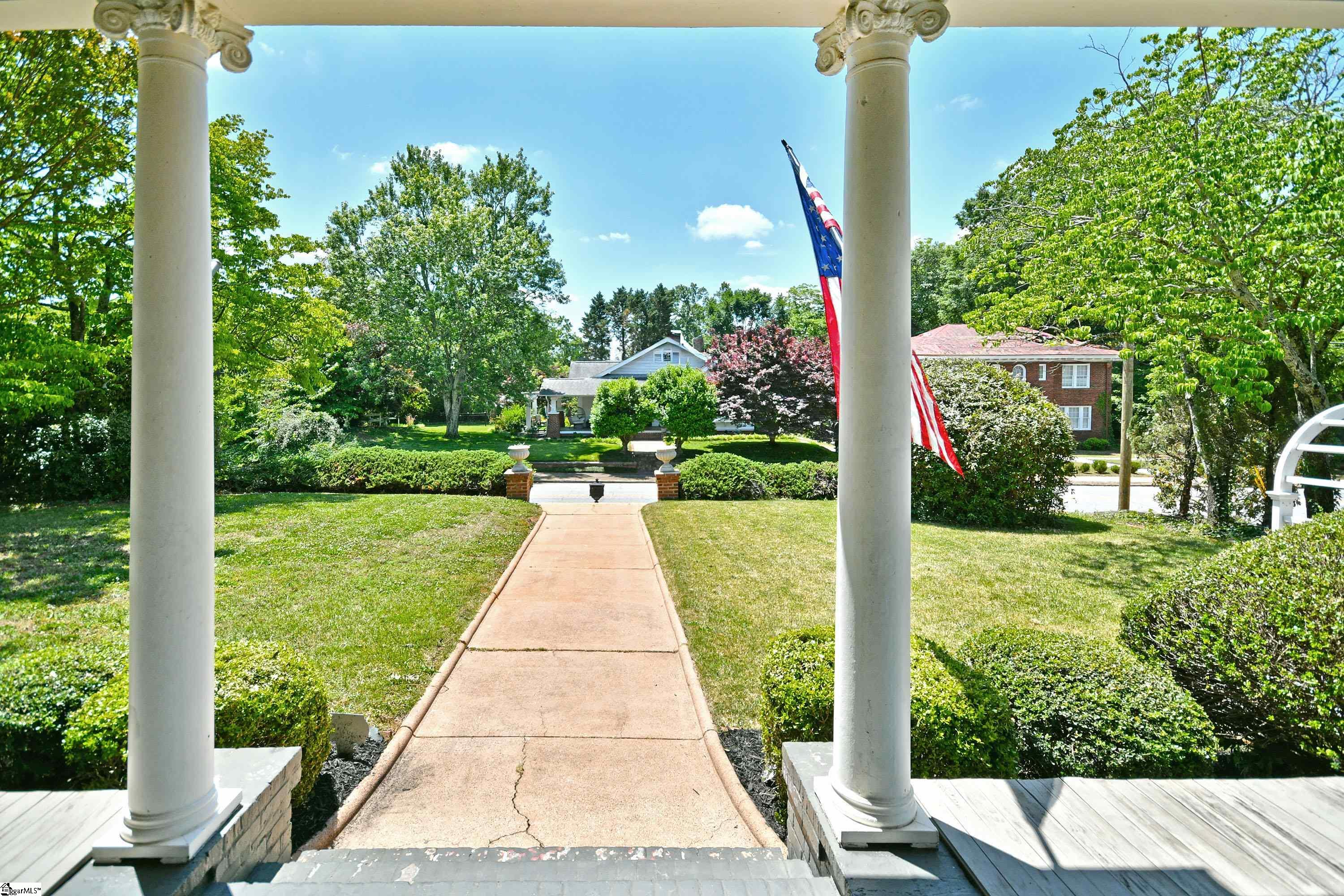 902 W Market Street Property Photo 32