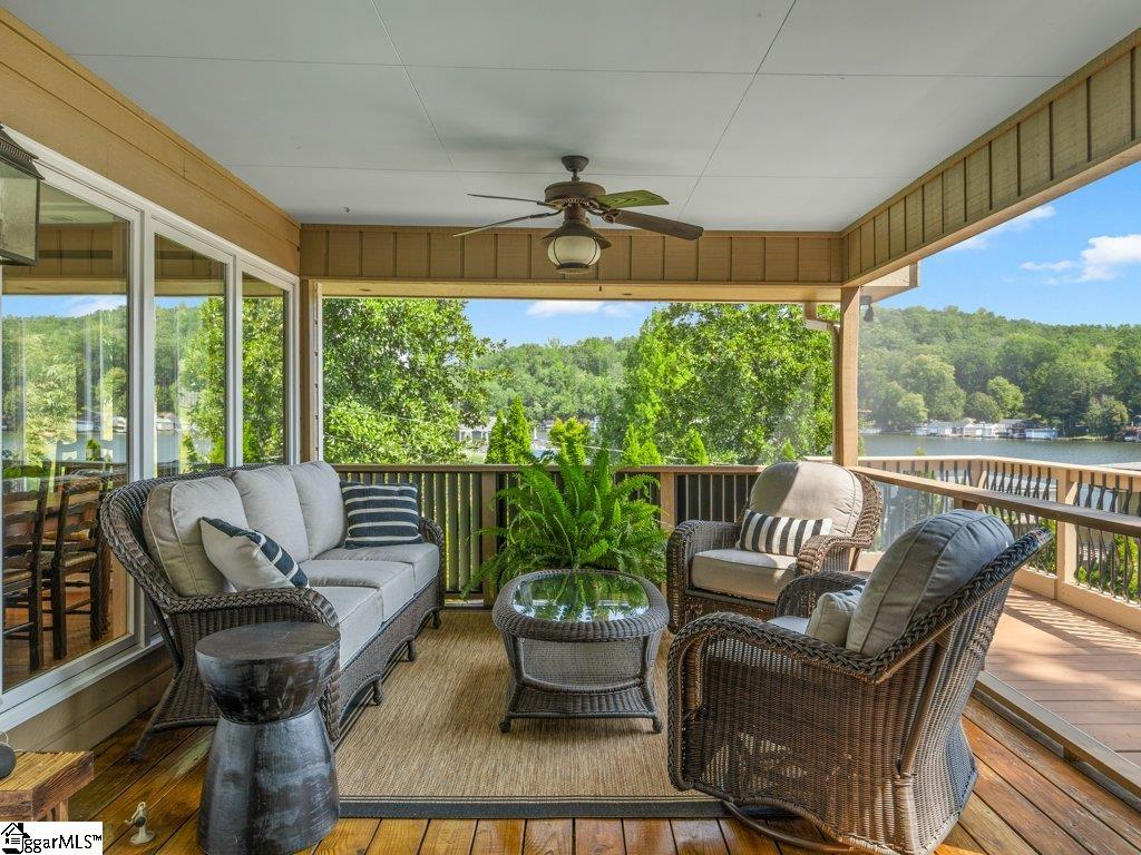 1522 W Lakeshore Drive Property Photo 14