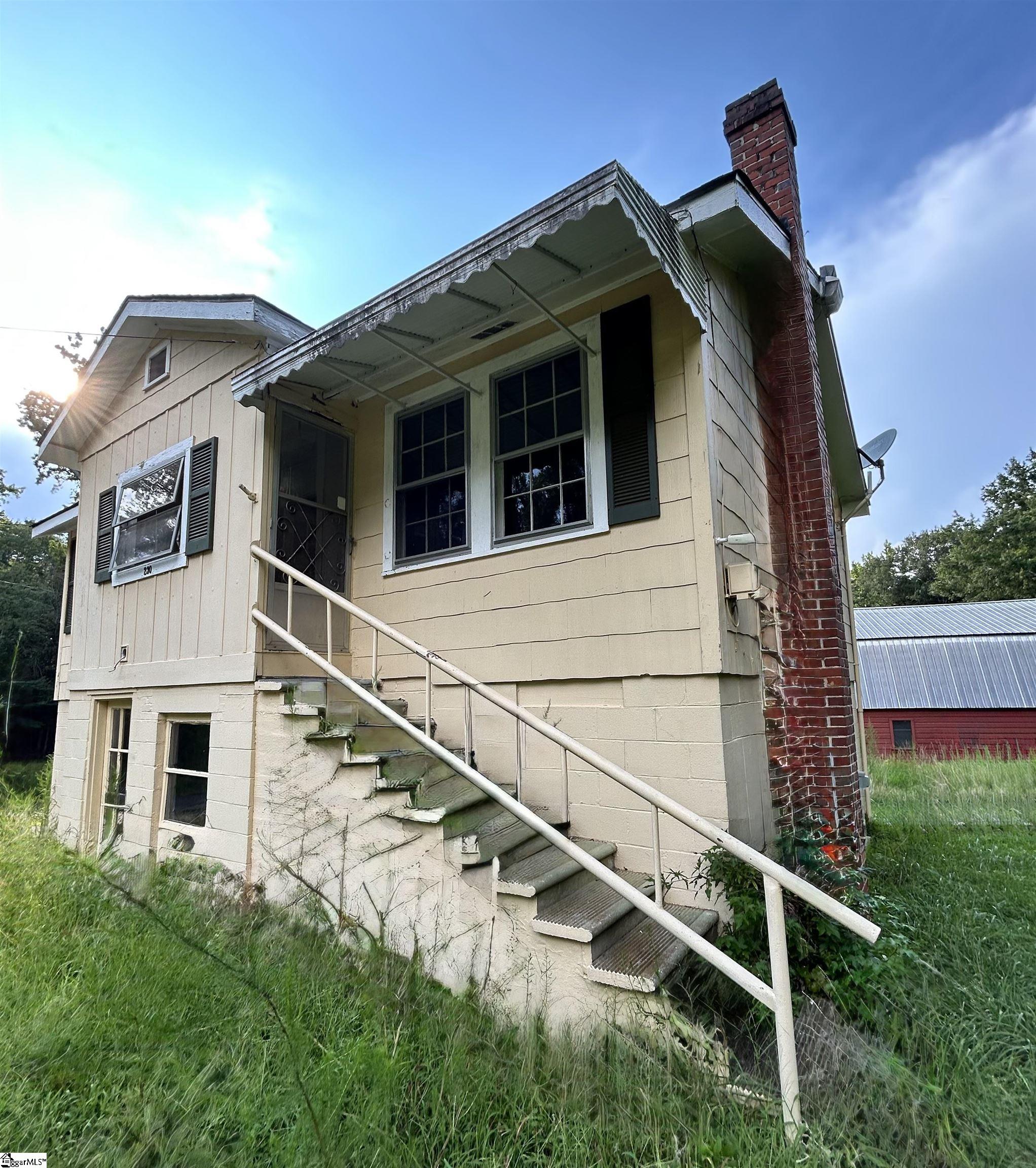 210/220 Willow Street Property Photo 4