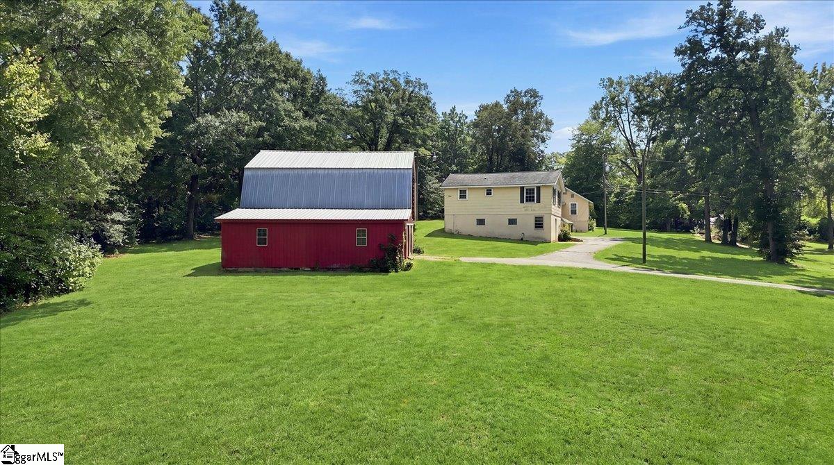 210/220 Willow Street Property Photo 6