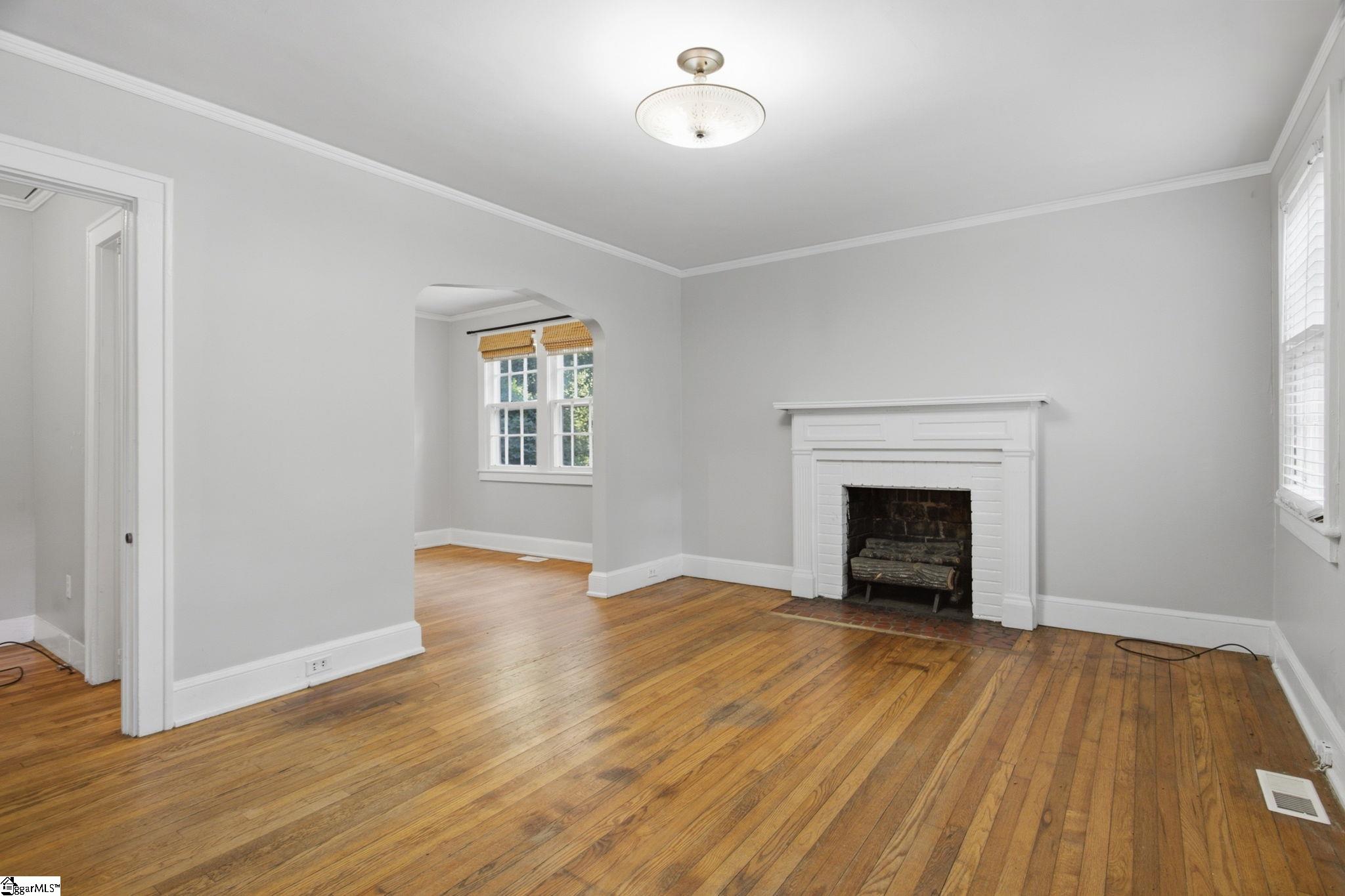316 Melville Avenue Property Photo 3