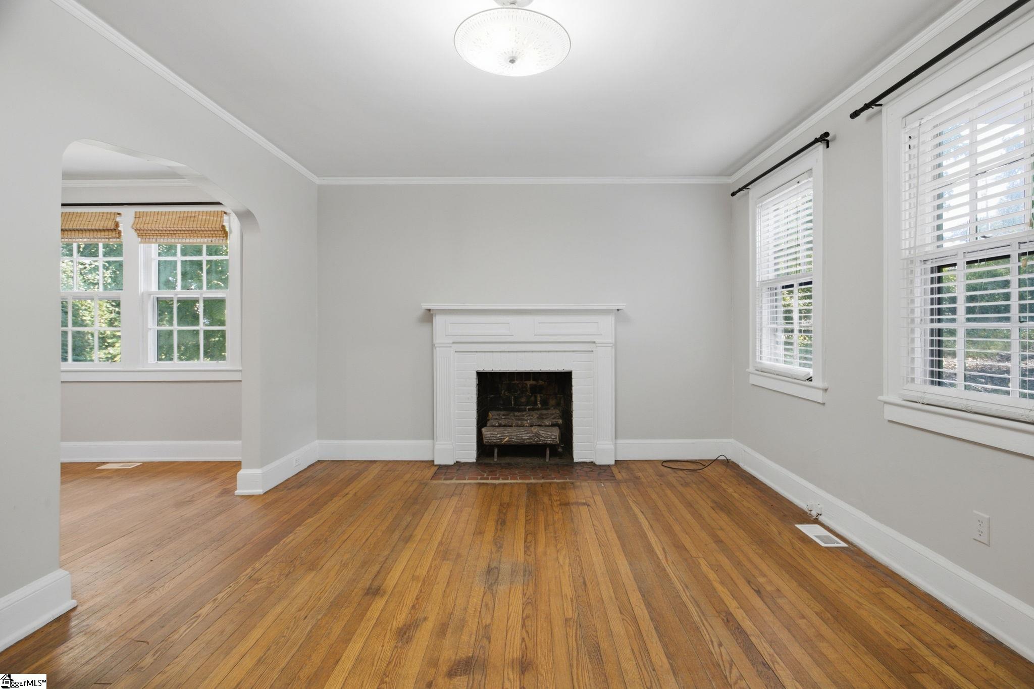 316 Melville Avenue Property Photo 4