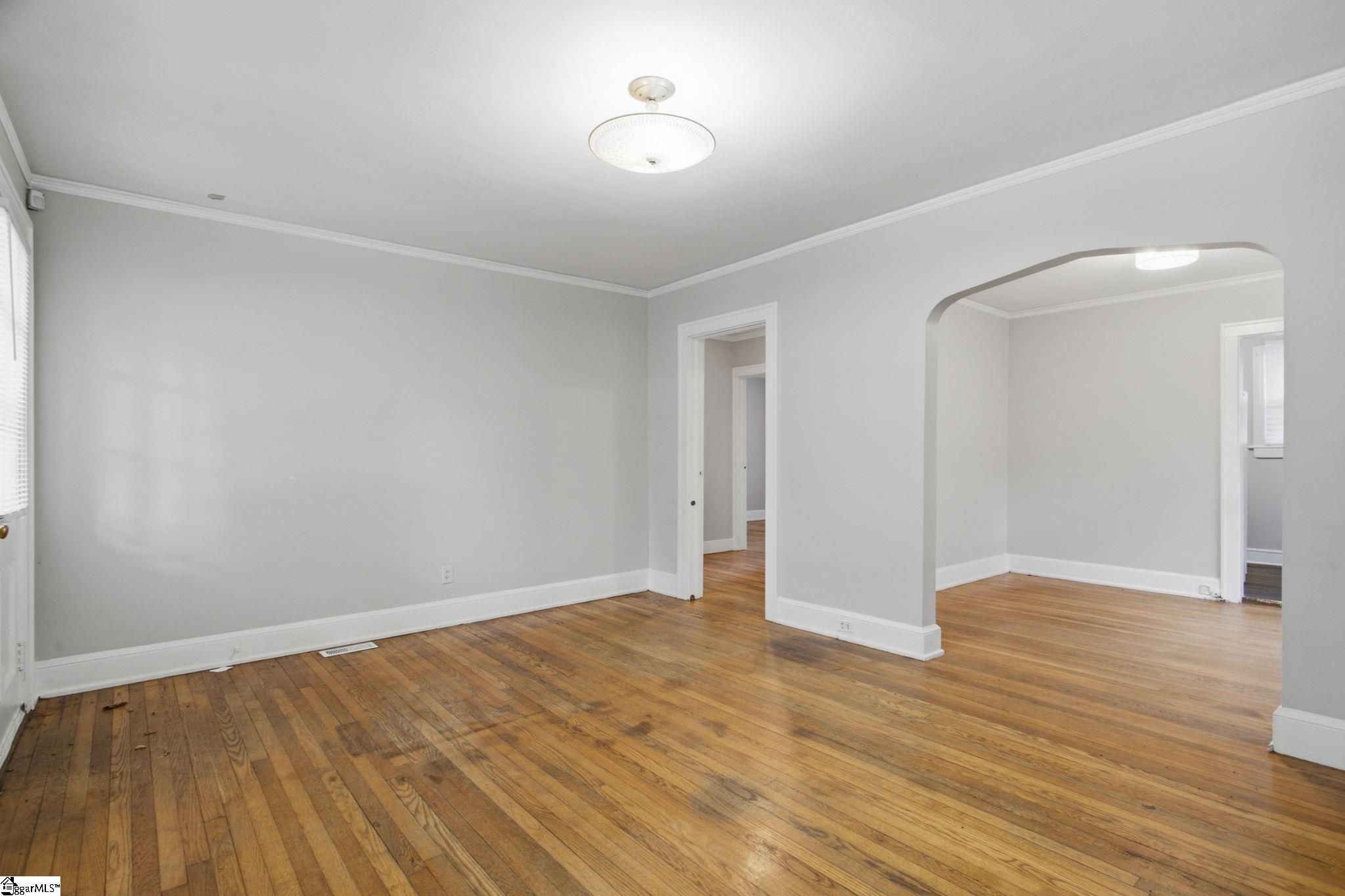 316 Melville Avenue Property Photo 6