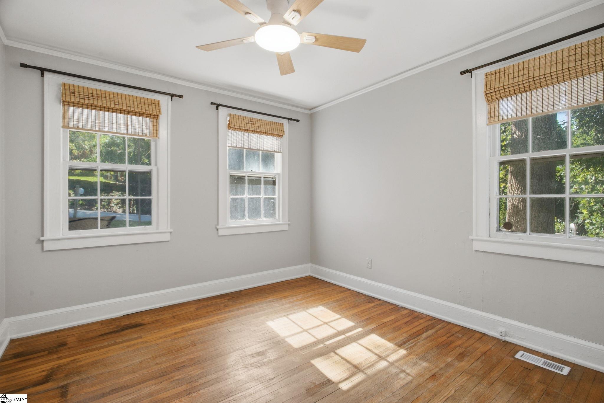 316 Melville Avenue Property Photo 11
