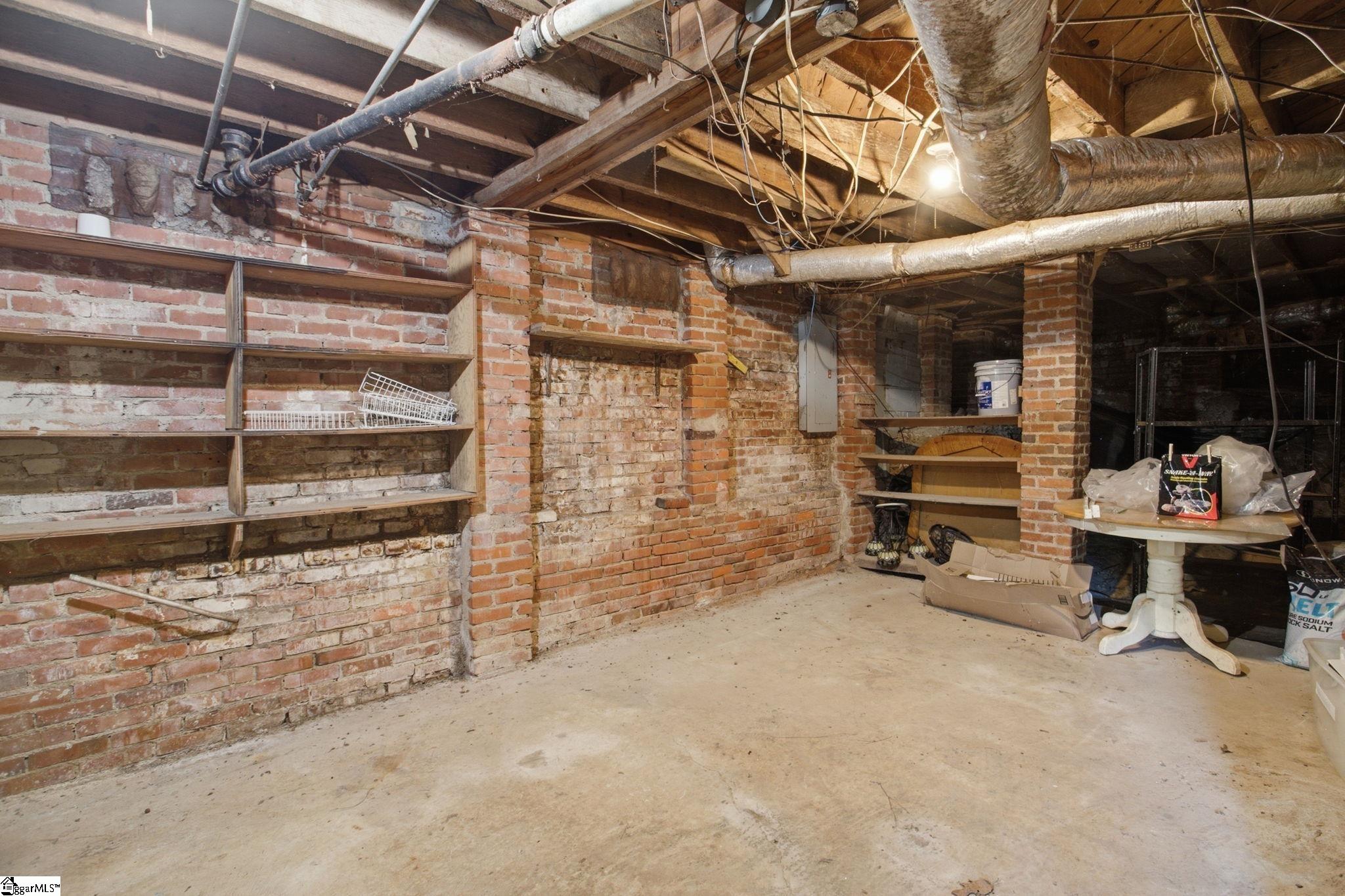 316 Melville Avenue Property Photo 16