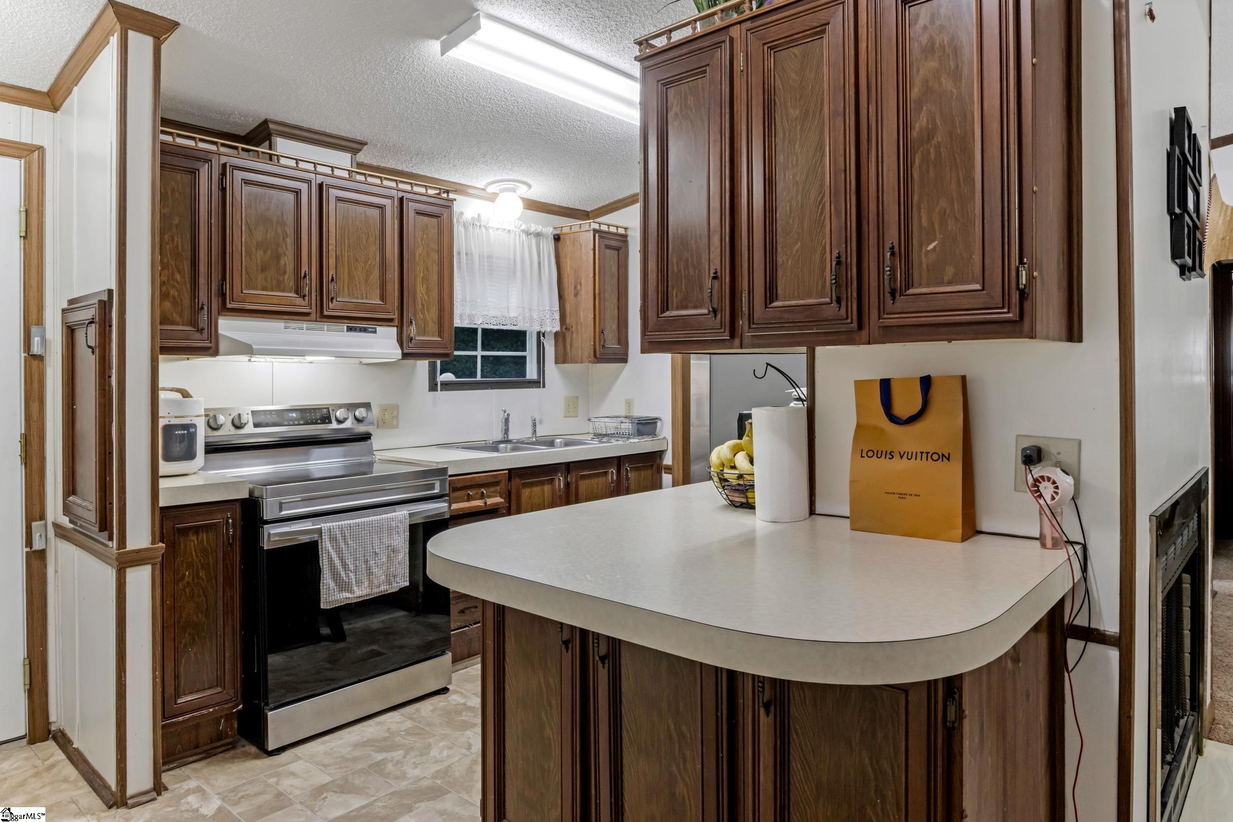 181 White Road Property Photo 12