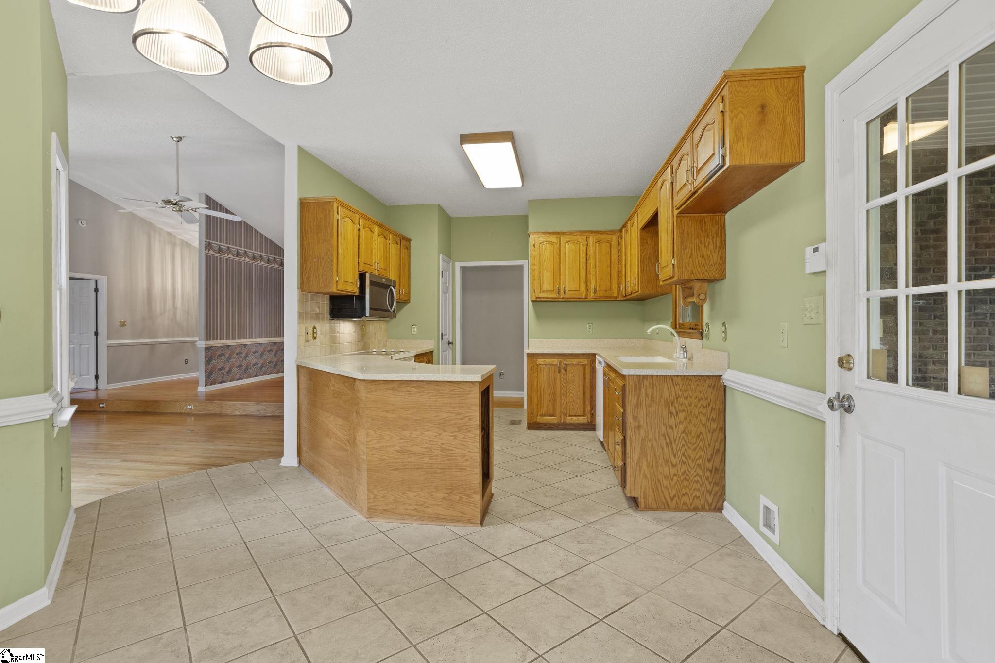 225 Plantation Lane Property Photo 12
