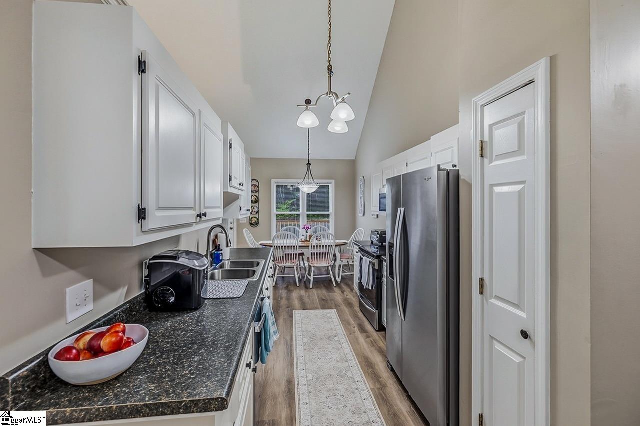 16 Fawndale Lane Property Photo 13