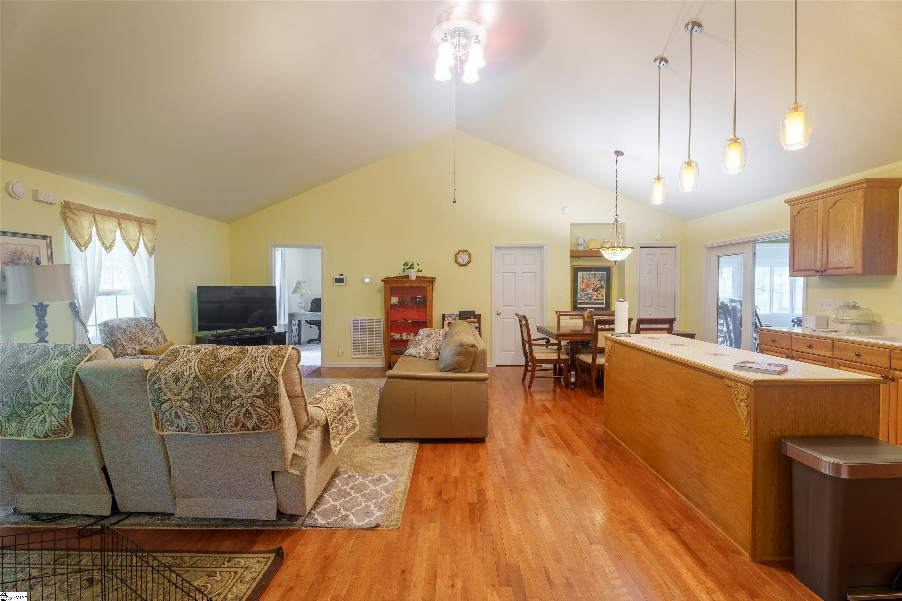 646 Gum Springs Road Property Photo 11