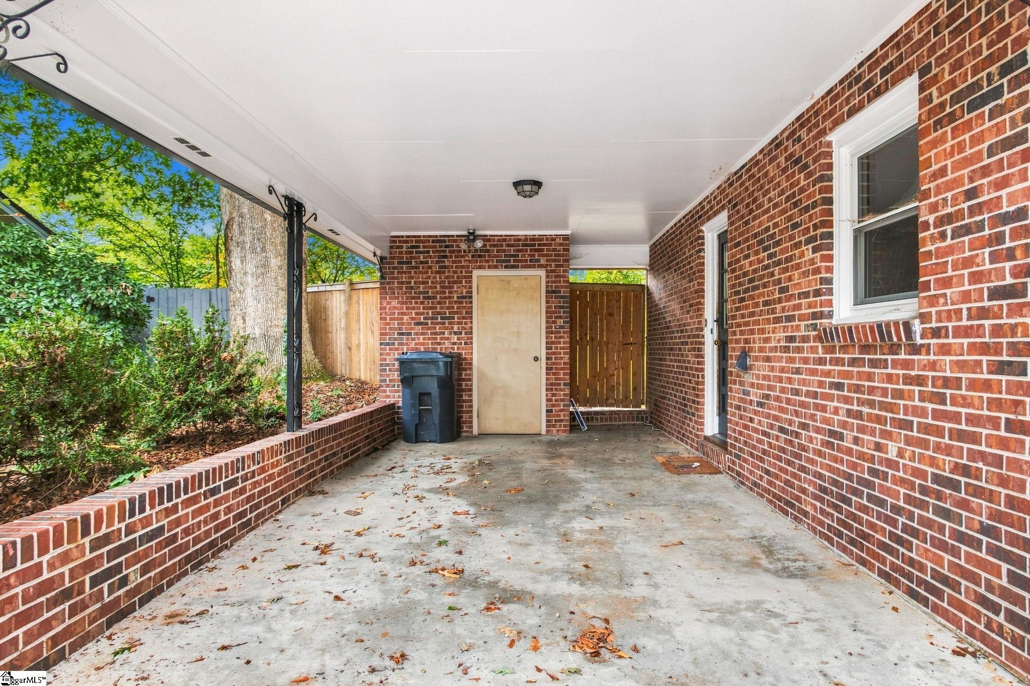 207 Melbourne Lane Property Photo 41
