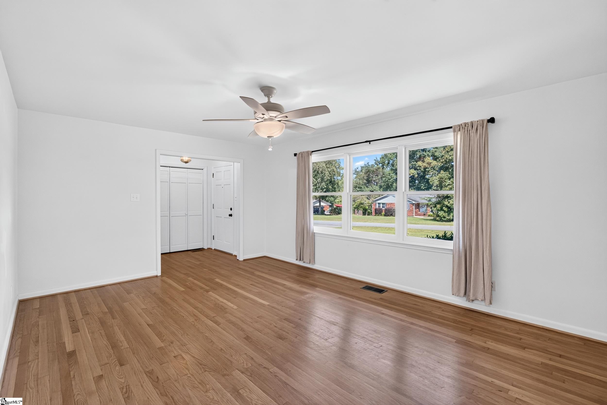 617 Sharondale Court Property Photo 10