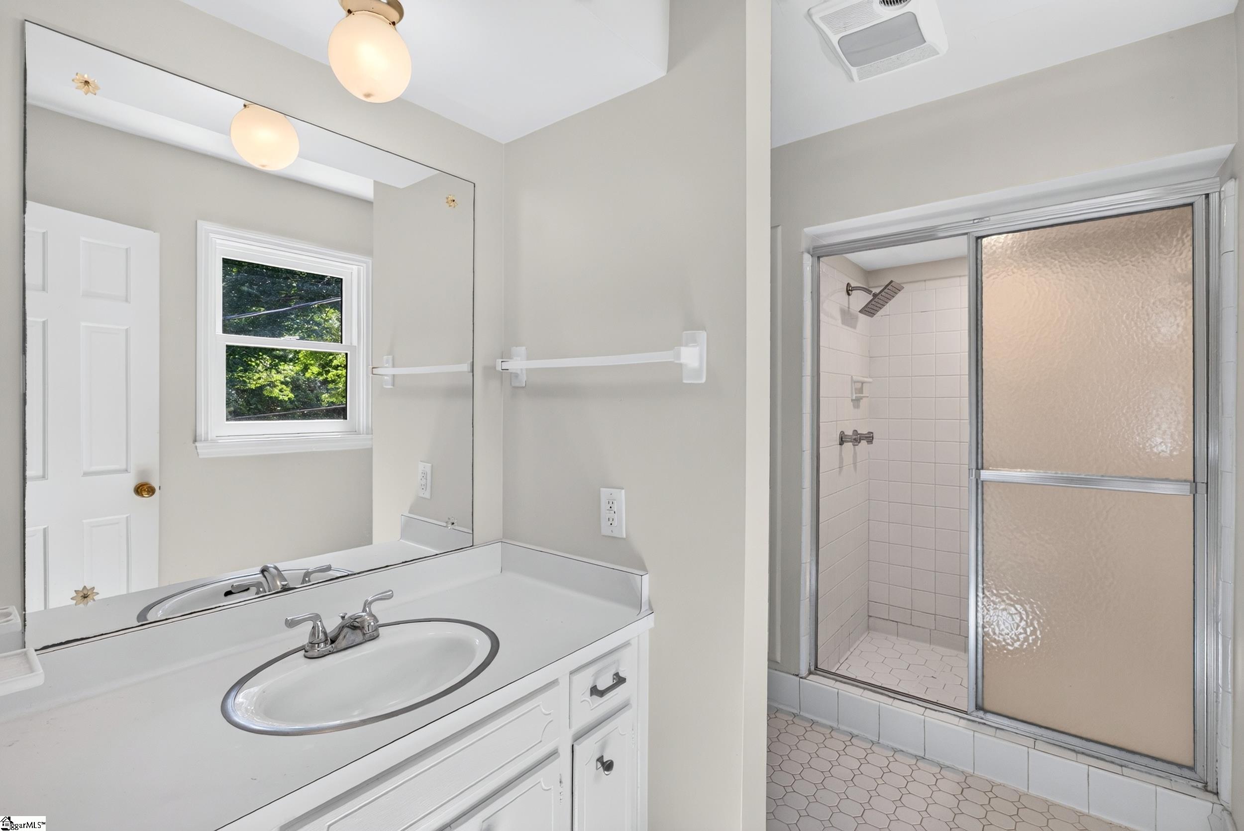 617 Sharondale Court Property Photo 15