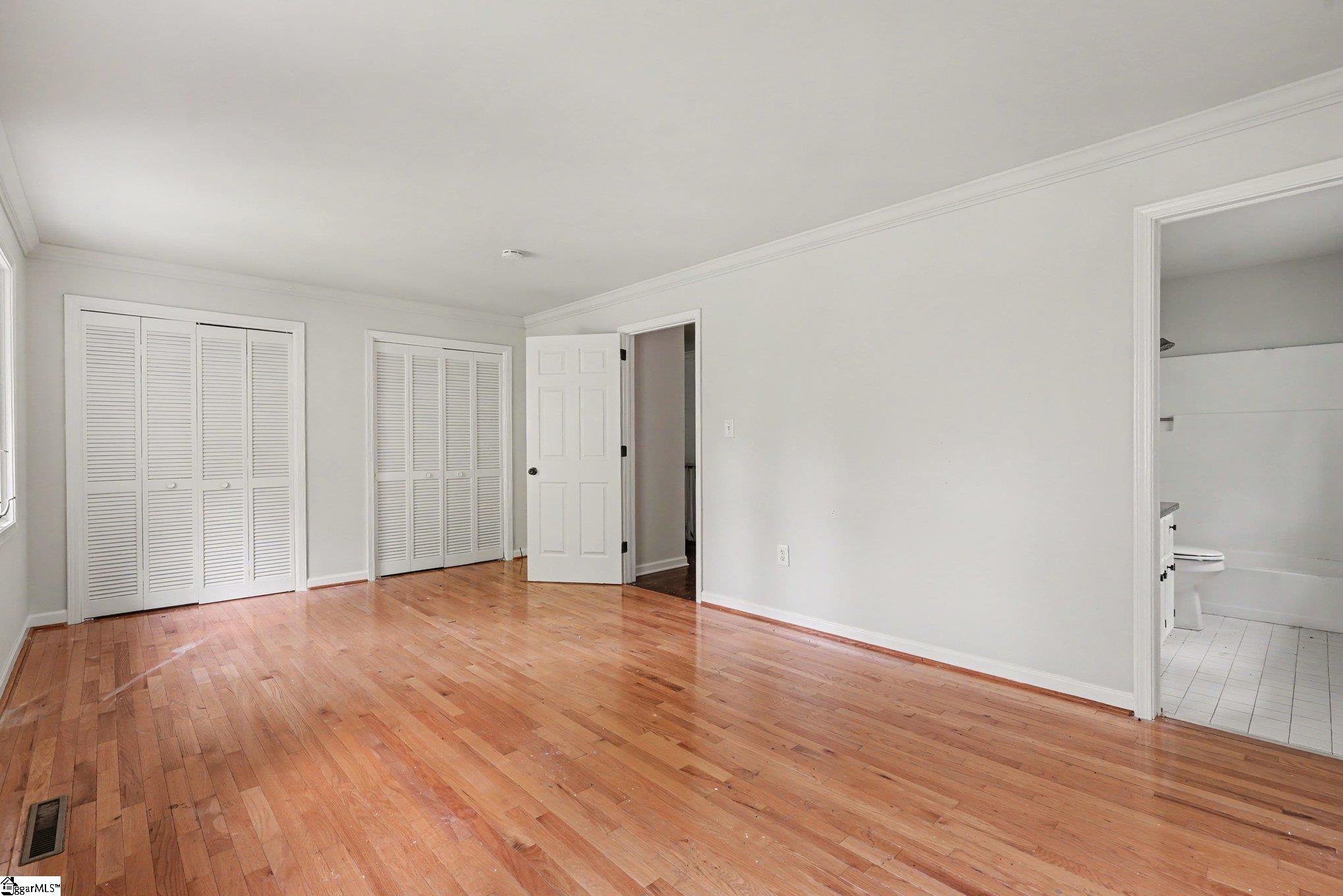 210 Lakeview Drive Property Photo 6